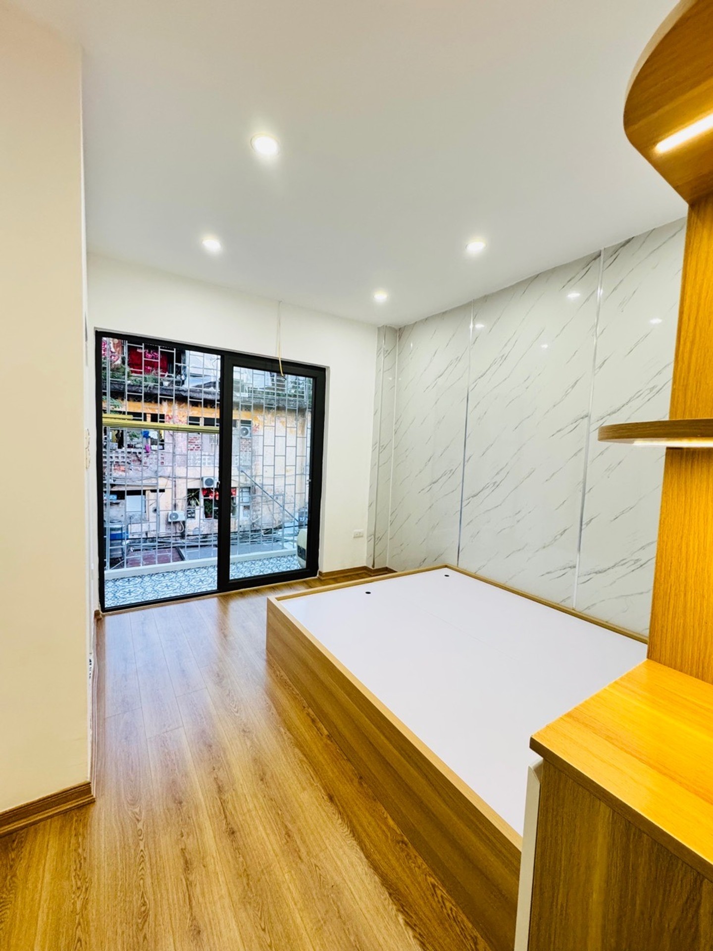 Bán nhà Thọ Lão - diện tích 60m2 1 tầng - Căn hộ đẹp, đầy đủ nội thất - giá 3,85 tỷ