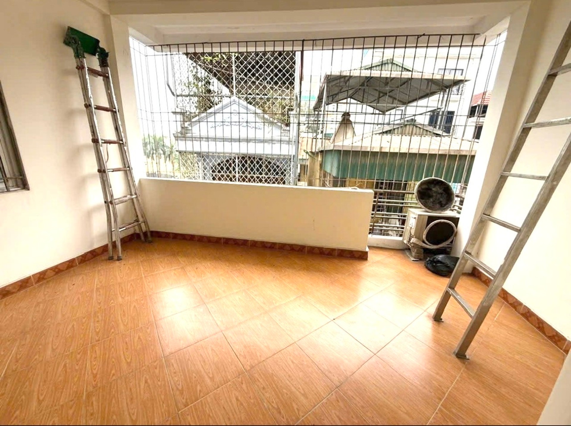 Bán nhà Định Công Thượng - diện tích 43m2 4 tầng - Lô góc, ô tô thông - giá 9,2 tỷ