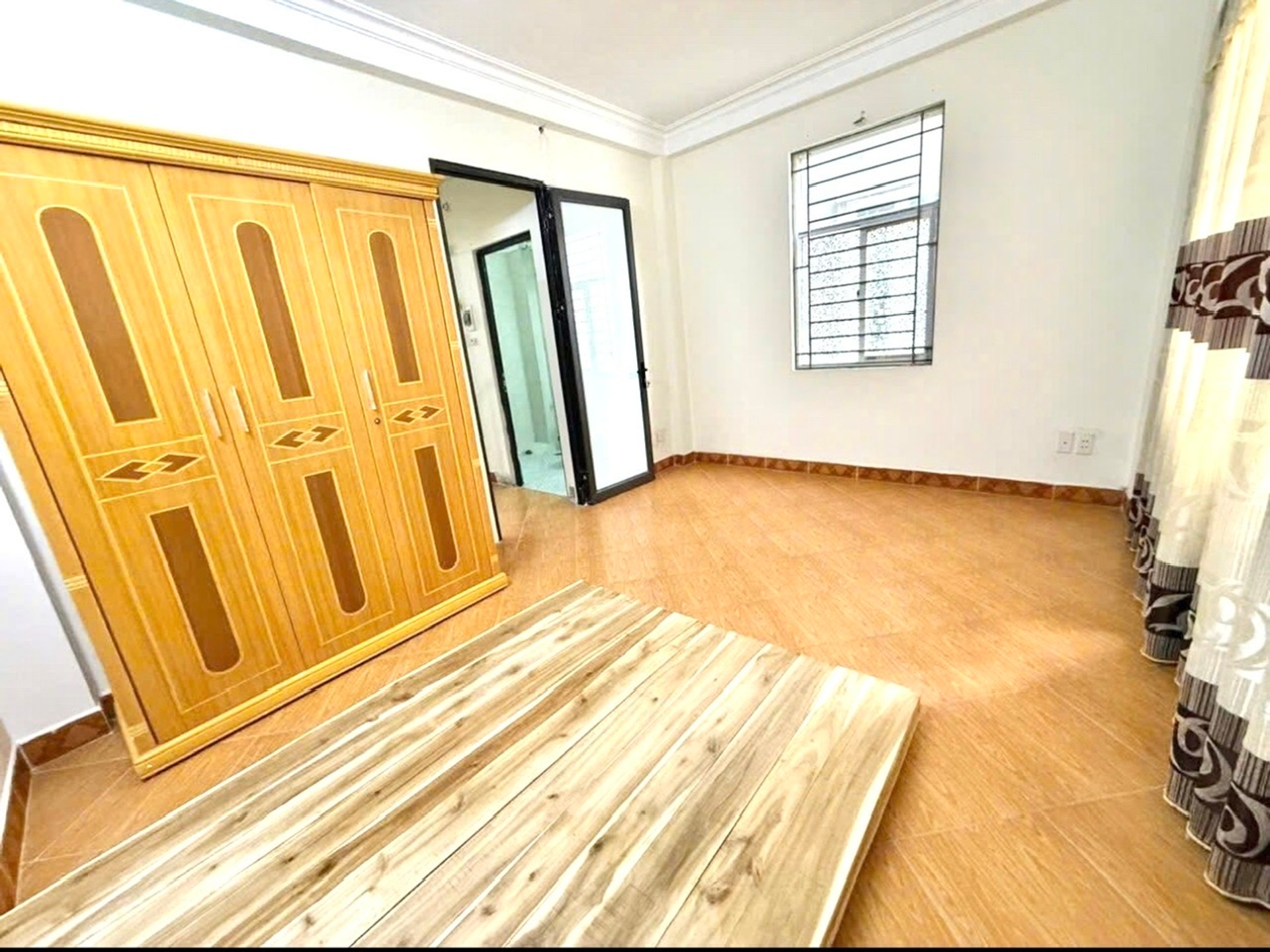 Bán nhà Định Công Thượng - diện tích 43m2 4 tầng - Lô góc, ô tô thông - giá 9,2 tỷ