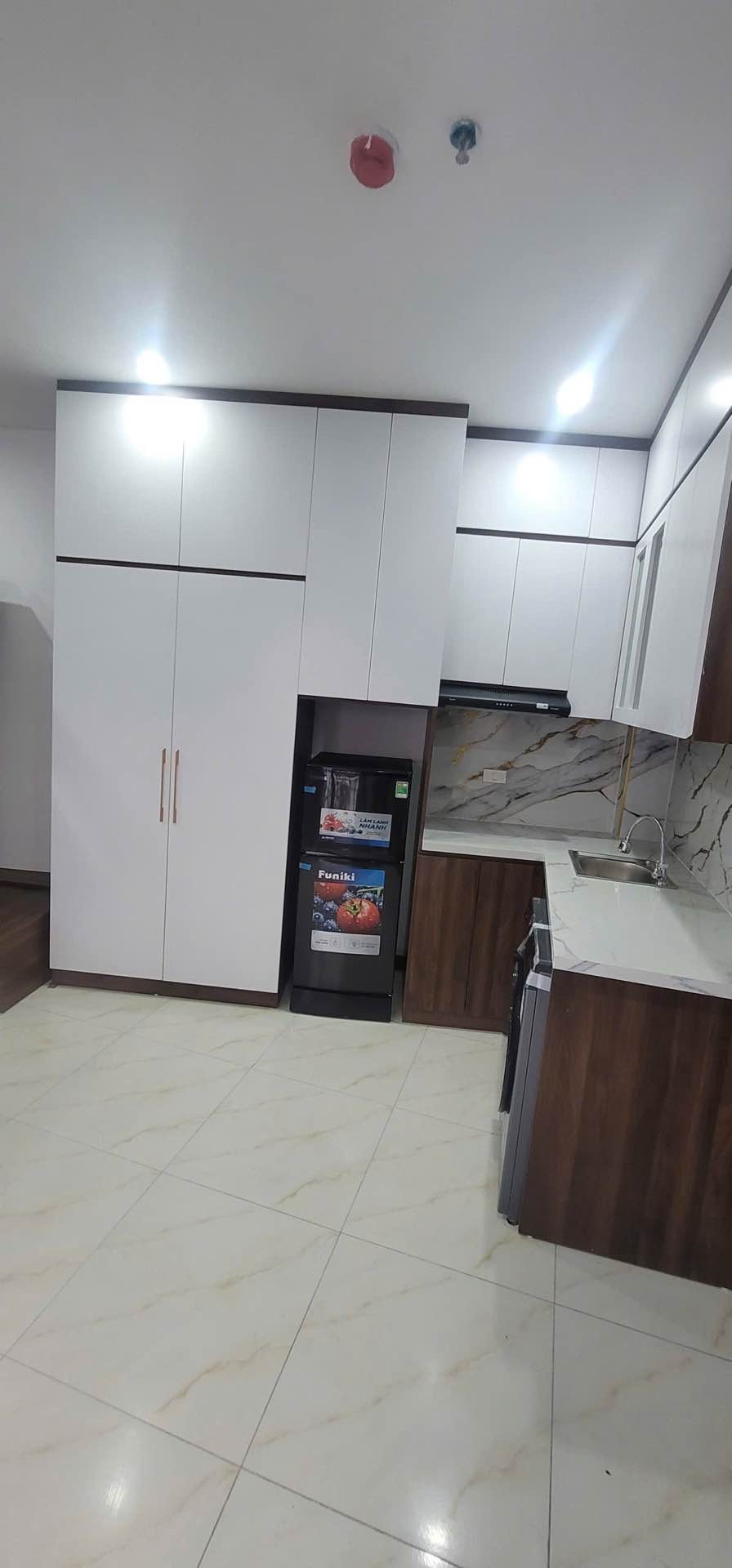 Bán nhà Định Công Thượng - diện tích 51m2 6 tầng - Lô góc - giá 14,5 tỷ