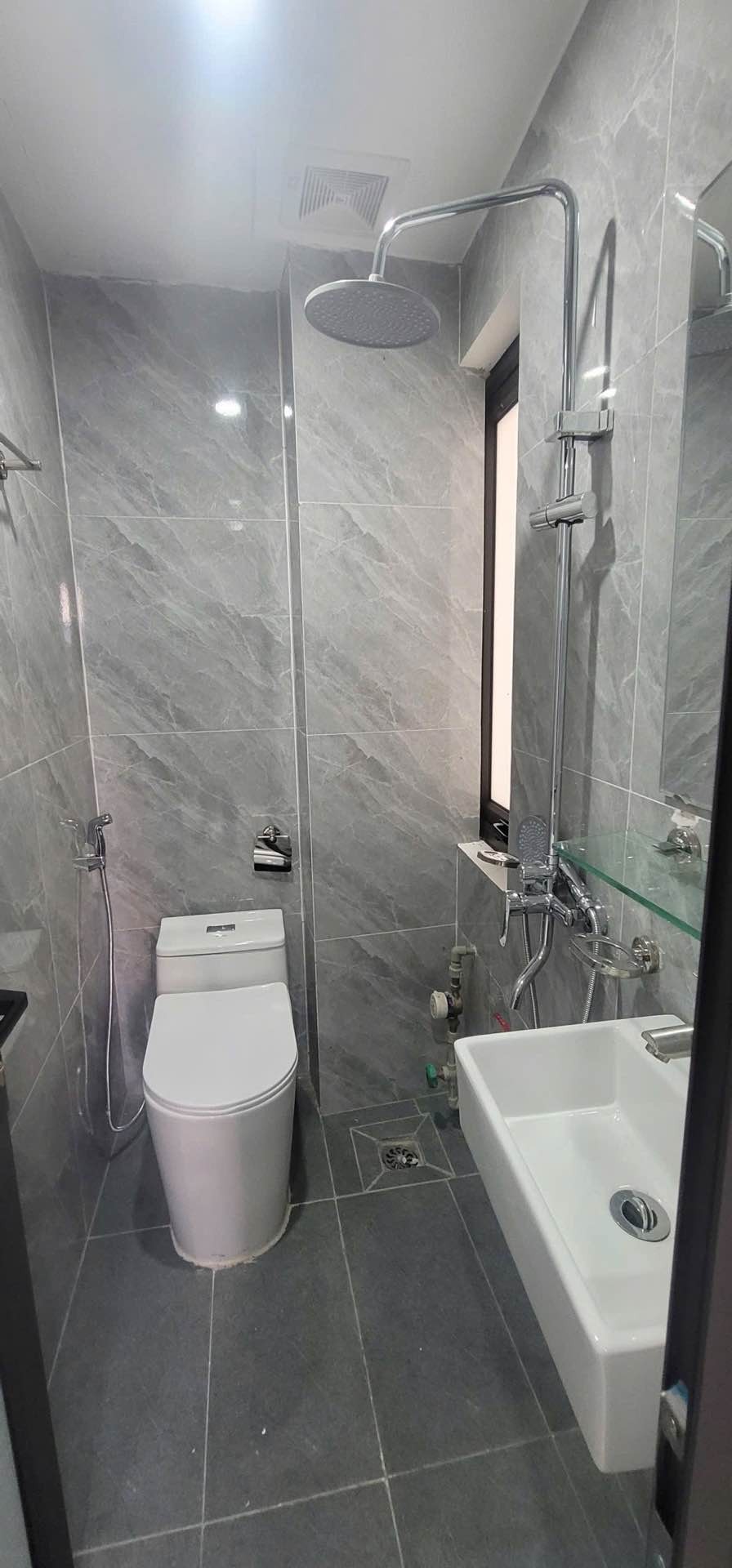 Bán nhà Định Công Thượng - diện tích 51m2 6 tầng - Lô góc - giá 14,5 tỷ