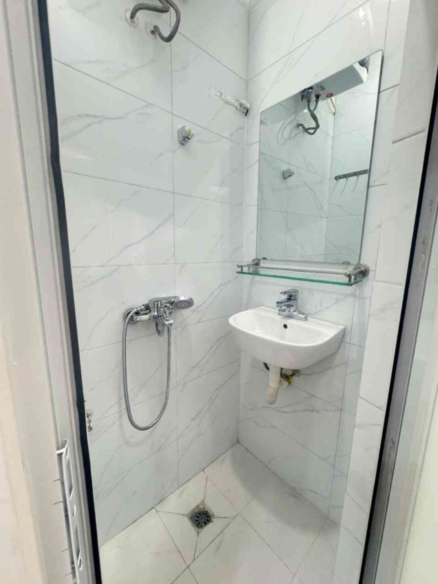 Bán nhà Võ Thị Sáu - diện tích 40m2 1 tầng - Ô tô đỗ cửa - giá 3,1 tỷ