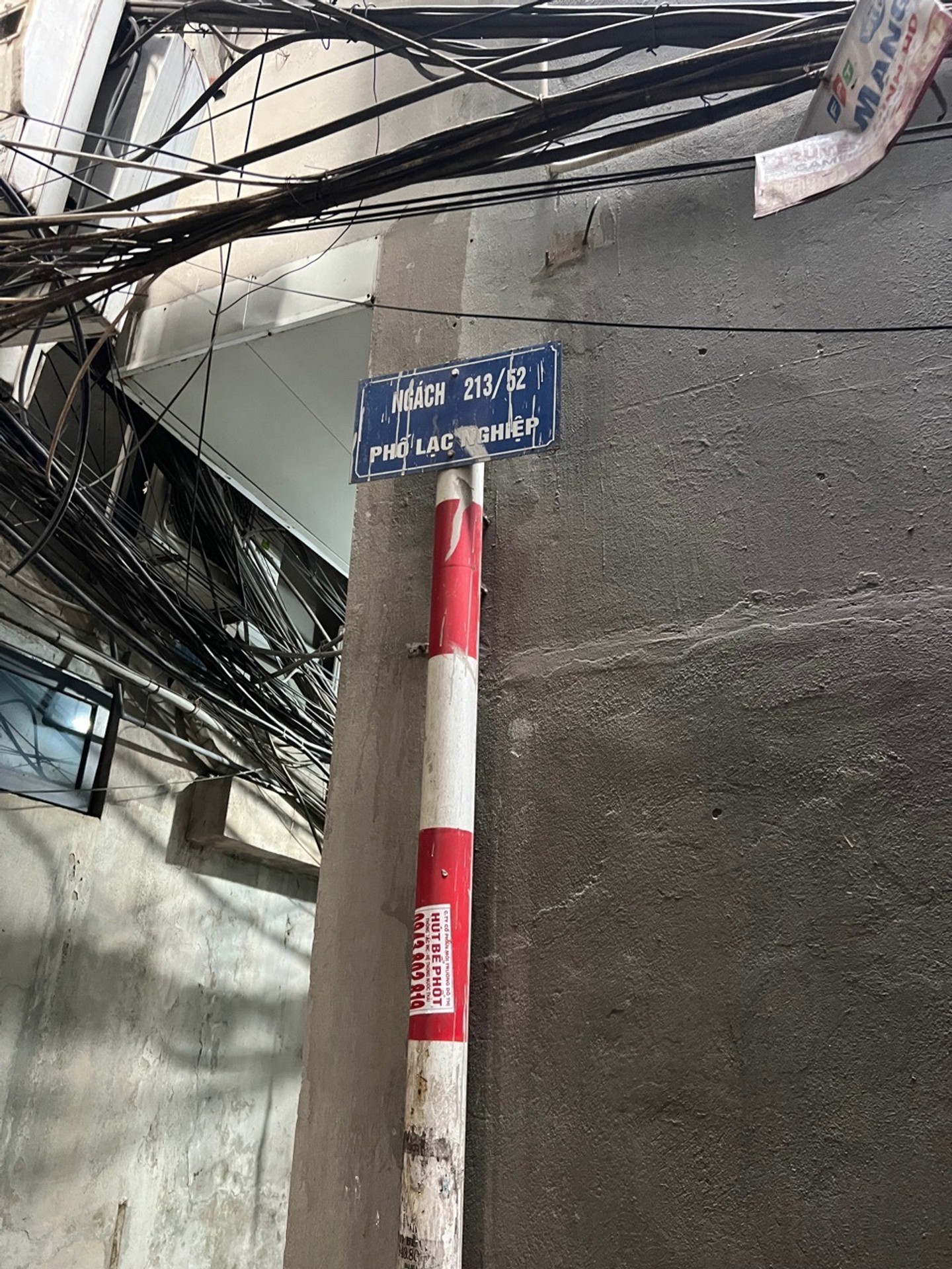 Bán nhà Phố Lạc Nghiệp - diện tích 28m2 3 tầng - Cực hiếm - giá 2,7 tỷ