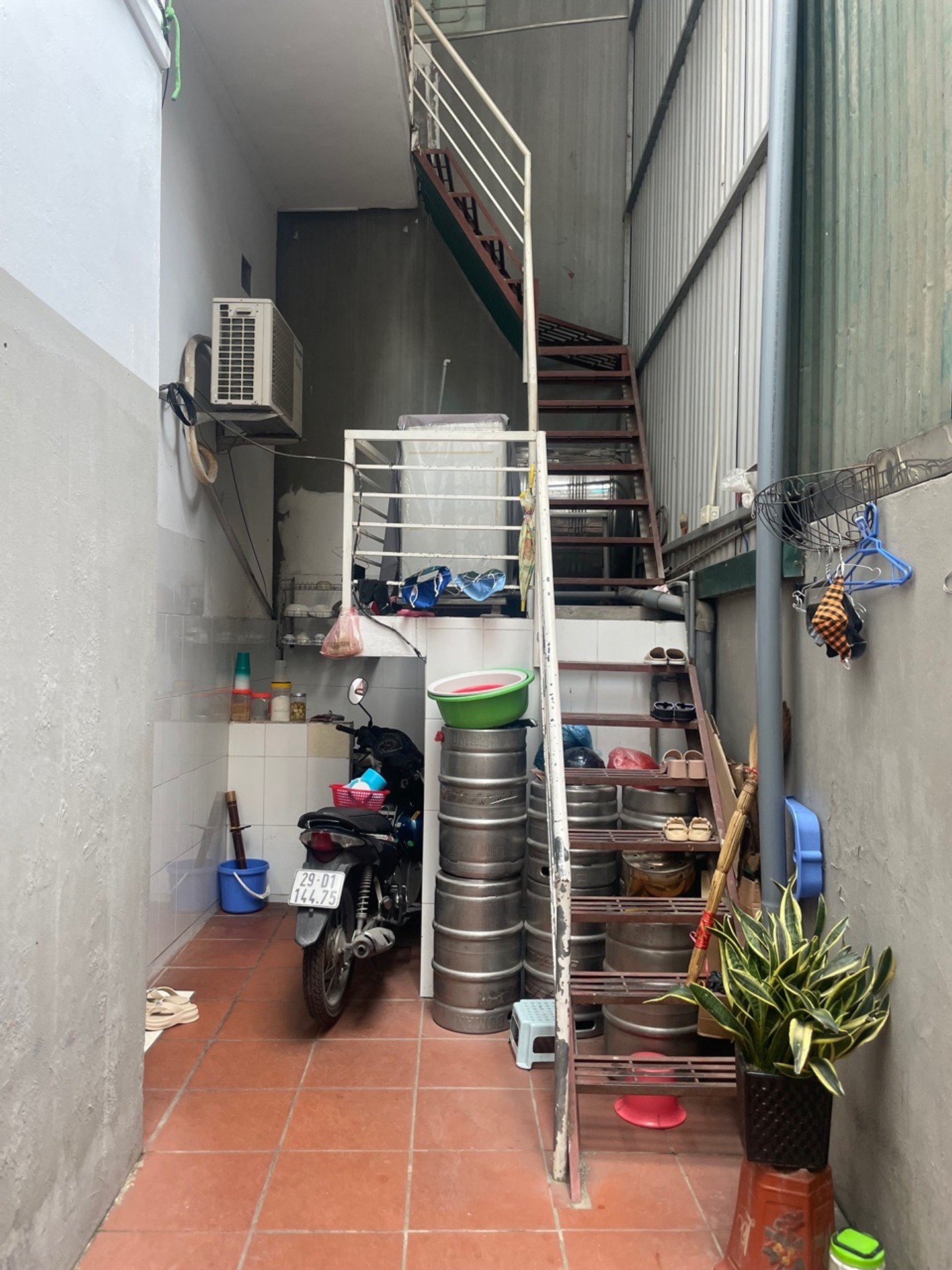 Bán nhà Dương Văn Bé - diện tích 47m2 2 tầng - Nở hậu, sân cổng riêng - giá 9,5 tỷ