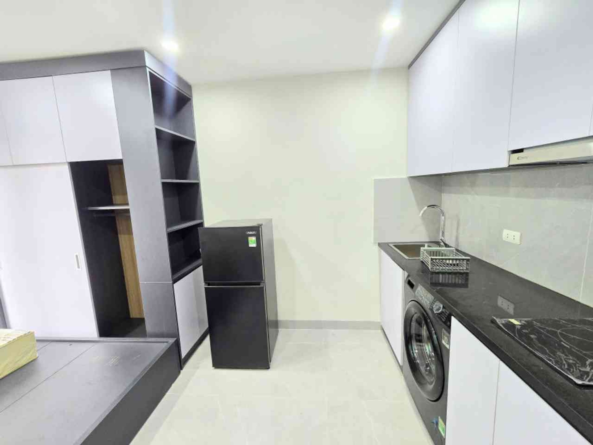 Bán nhà Nguyễn Chính - diện tích 67m2 7 tầng - Ô tô cách 1 nhà - giá 17,9 tỷ