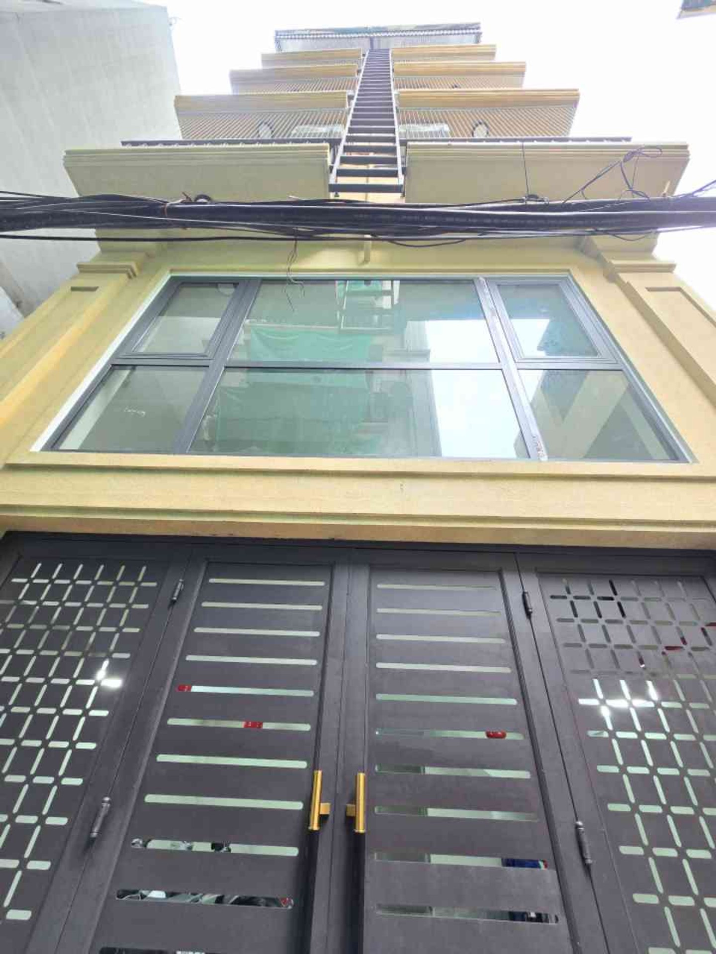 Bán nhà Nguyễn Chính - diện tích 67m2 7 tầng - Ô tô cách 1 nhà - giá 17,9 tỷ
