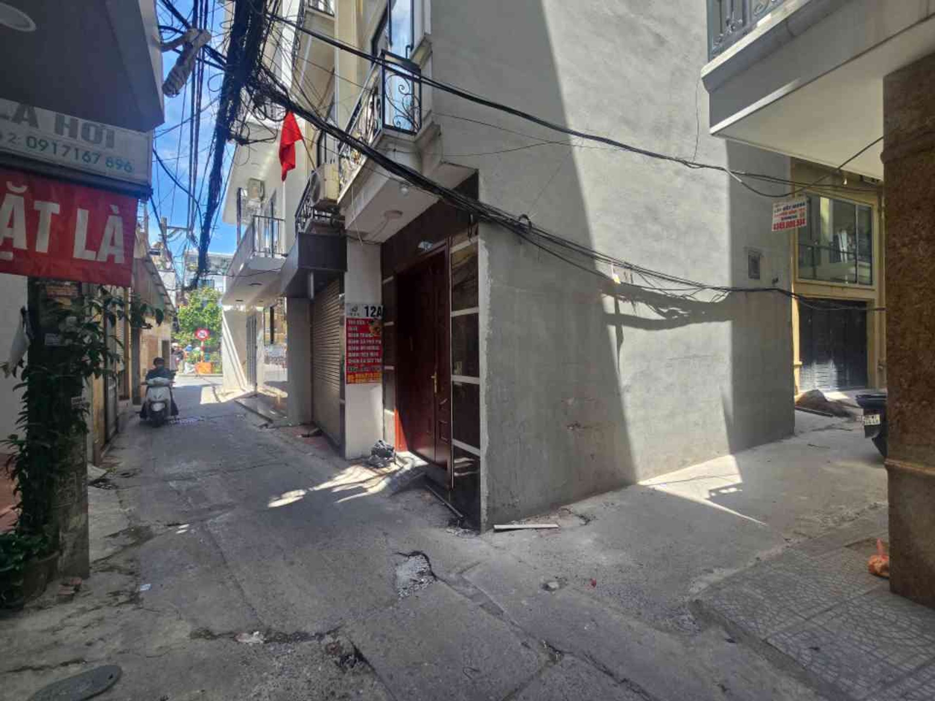 Bán nhà Nguyễn Chính - diện tích 67m2 7 tầng - Ô tô cách 1 nhà - giá 17,9 tỷ