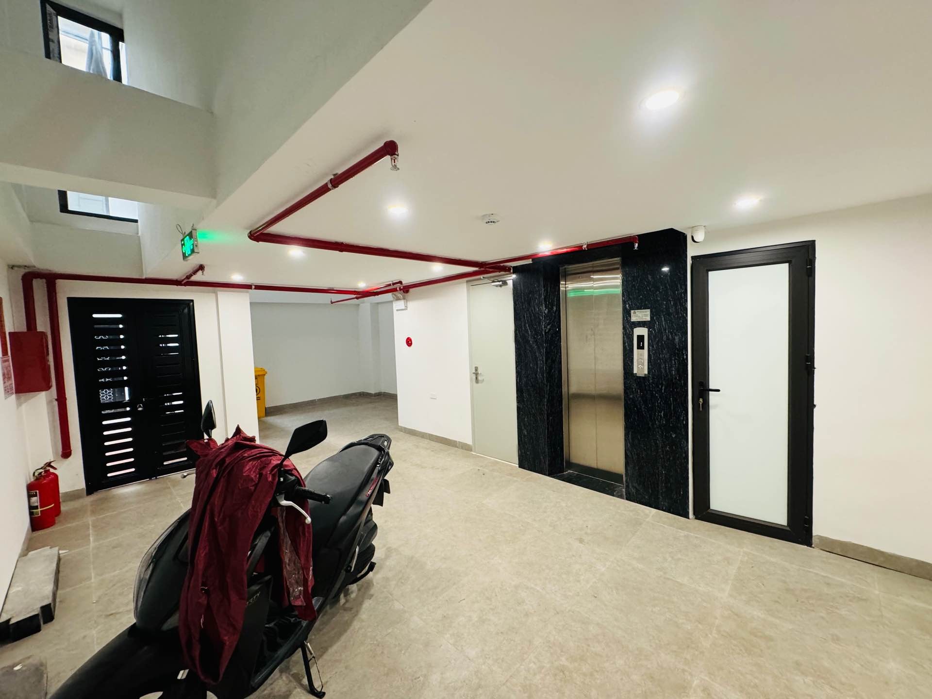 Bán nhà Hai Bà Trưng - diện tích 48m2 6 tầng - Thang máy - giá 11,9 tỷ