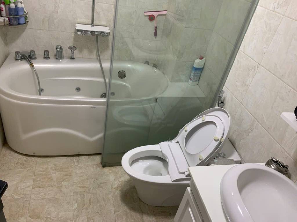 Bán nhà Bùi Ngọc Dương - diện tích 72m2 6 tầng - ô tô tránh - giá 31,5 tỷ