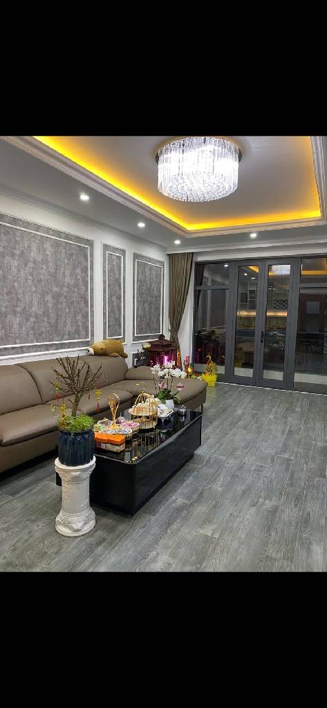 Bán nhà Bùi Ngọc Dương - diện tích 72m2 6 tầng - ô tô tránh - giá 31,5 tỷ