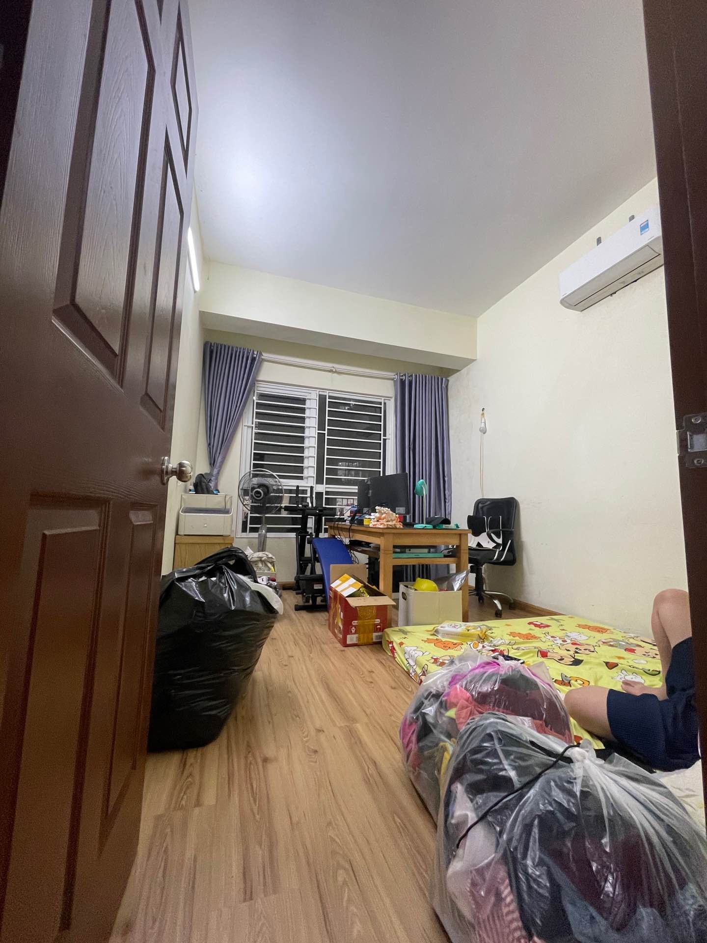 Bán căn hộ Thông Tấn Xã - diện tích 110m2 1 tầng - Lô góc thoáng - giá 9 tỷ