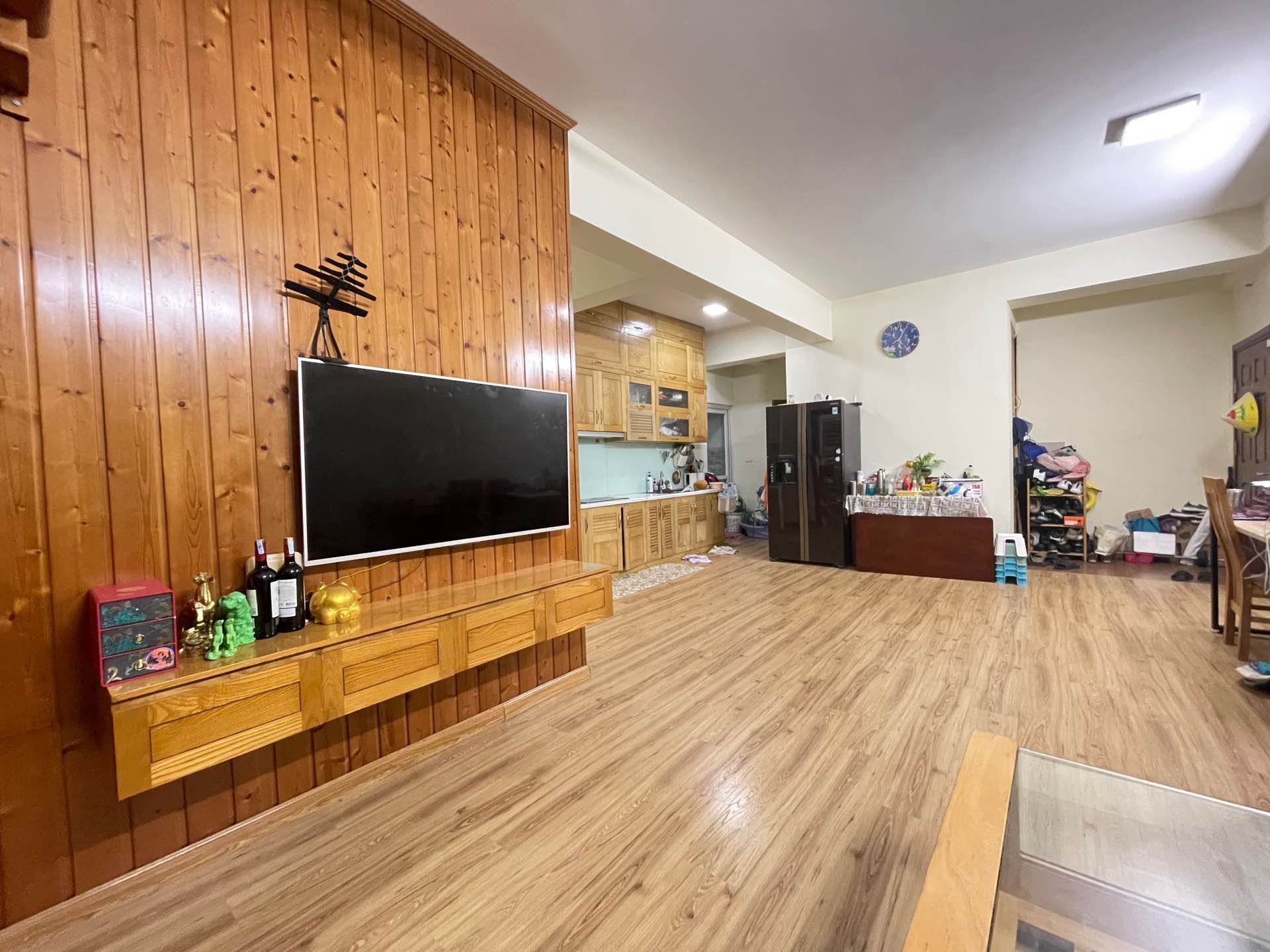 Bán căn hộ Thông Tấn Xã - diện tích 110m2 1 tầng - Lô góc thoáng - giá 9 tỷ