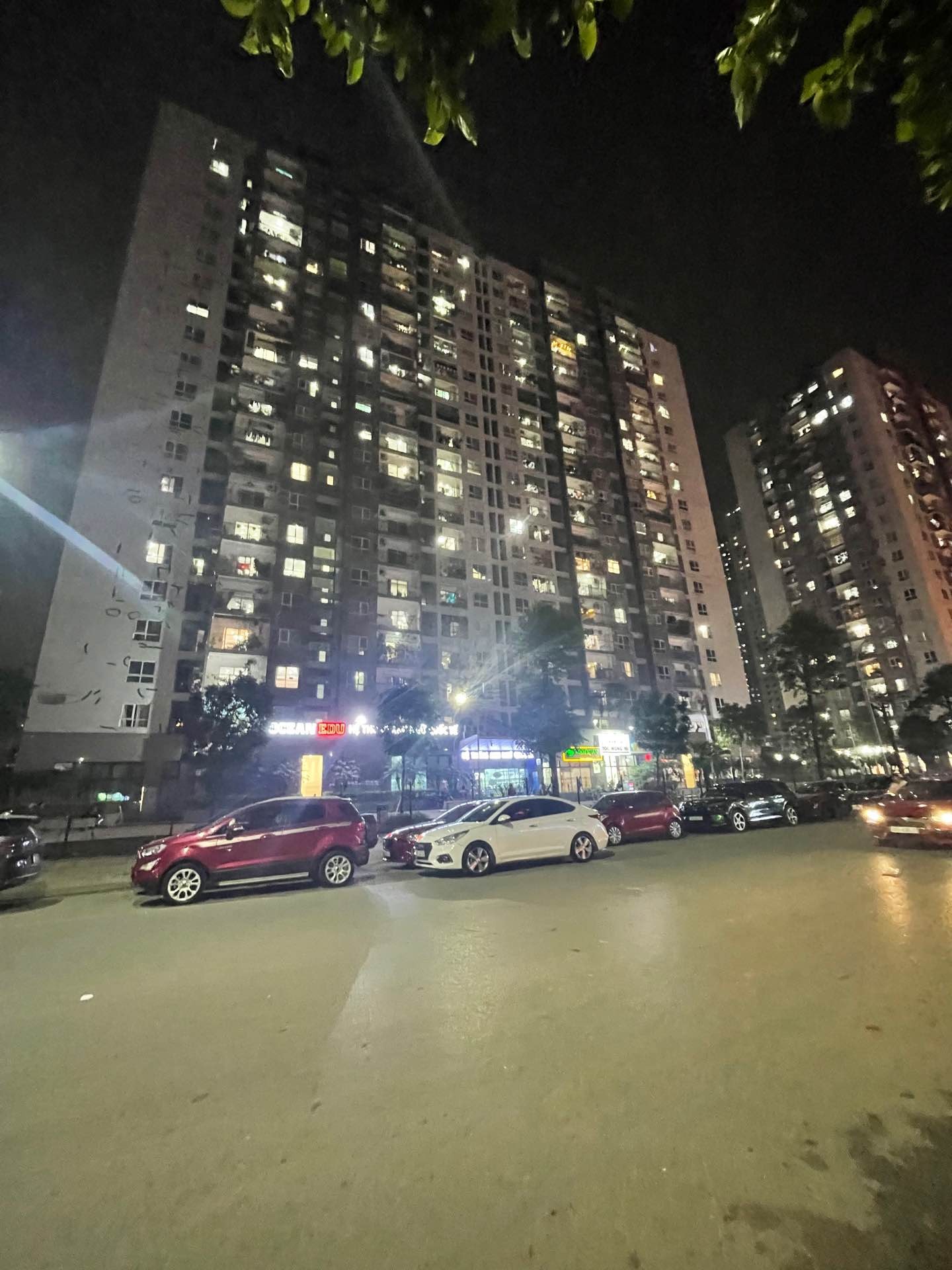 Bán căn hộ Thông Tấn Xã - diện tích 110m2 1 tầng - Lô góc thoáng - giá 9 tỷ