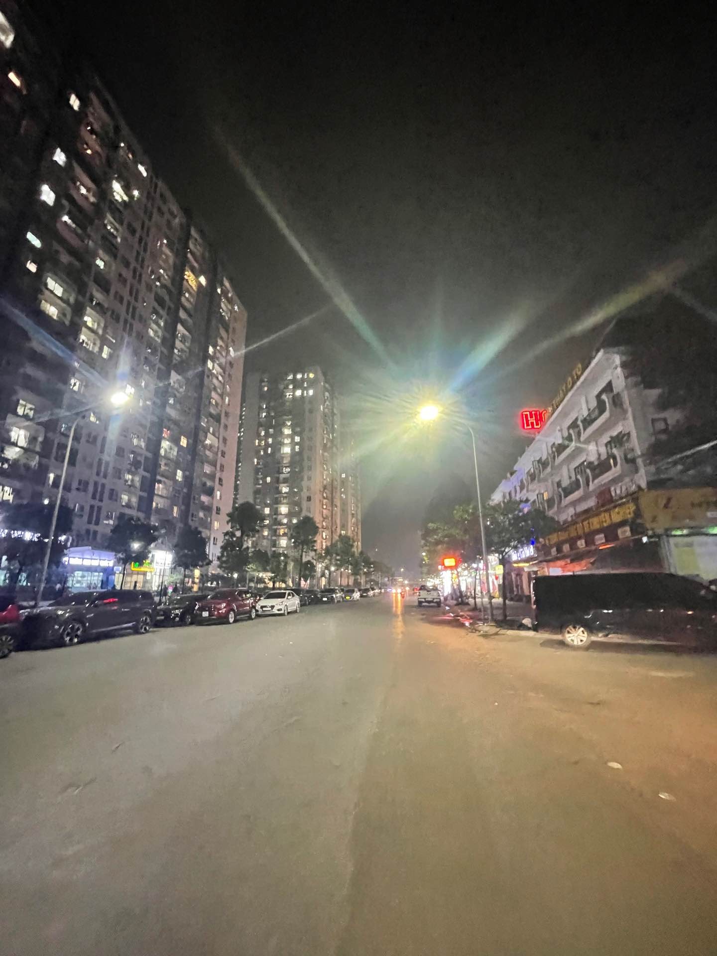 Bán căn hộ Thông Tấn Xã - diện tích 110m2 1 tầng - Lô góc thoáng - giá 9 tỷ
