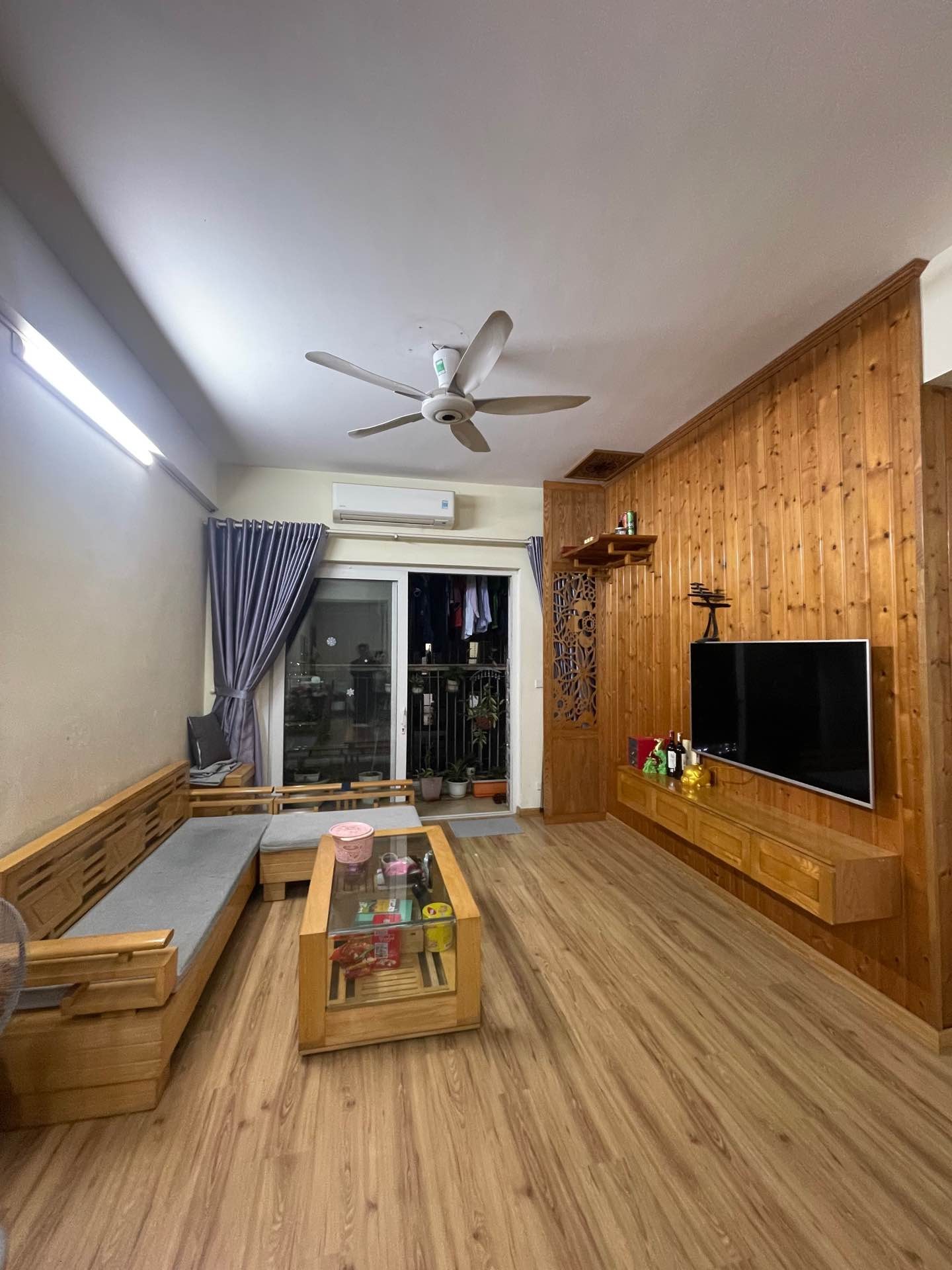 Bán căn hộ Thông Tấn Xã - diện tích 110m2 1 tầng - Lô góc thoáng - giá 9 tỷ