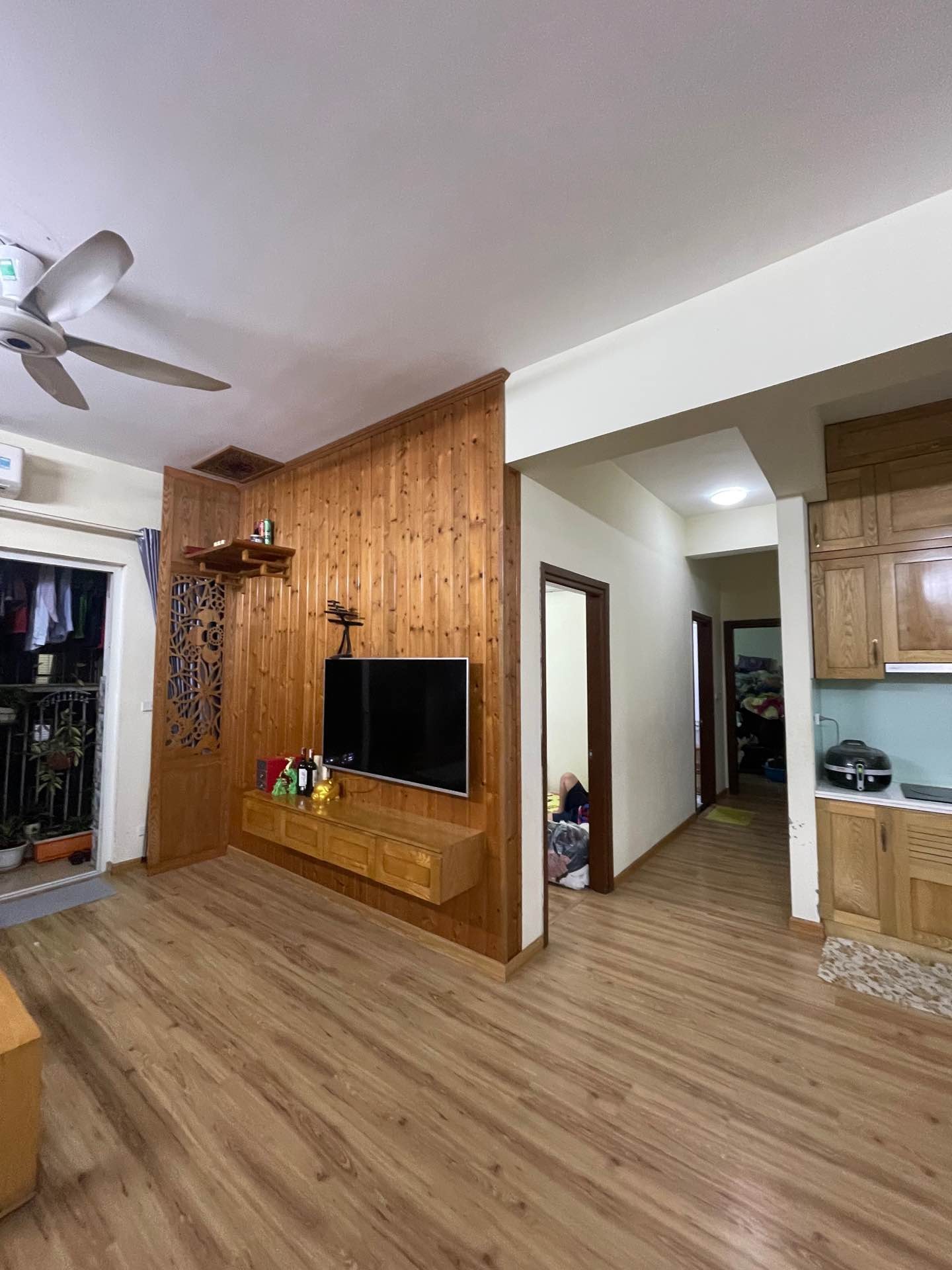Bán căn hộ Thông Tấn Xã - diện tích 110m2 1 tầng - Lô góc thoáng - giá 9 tỷ