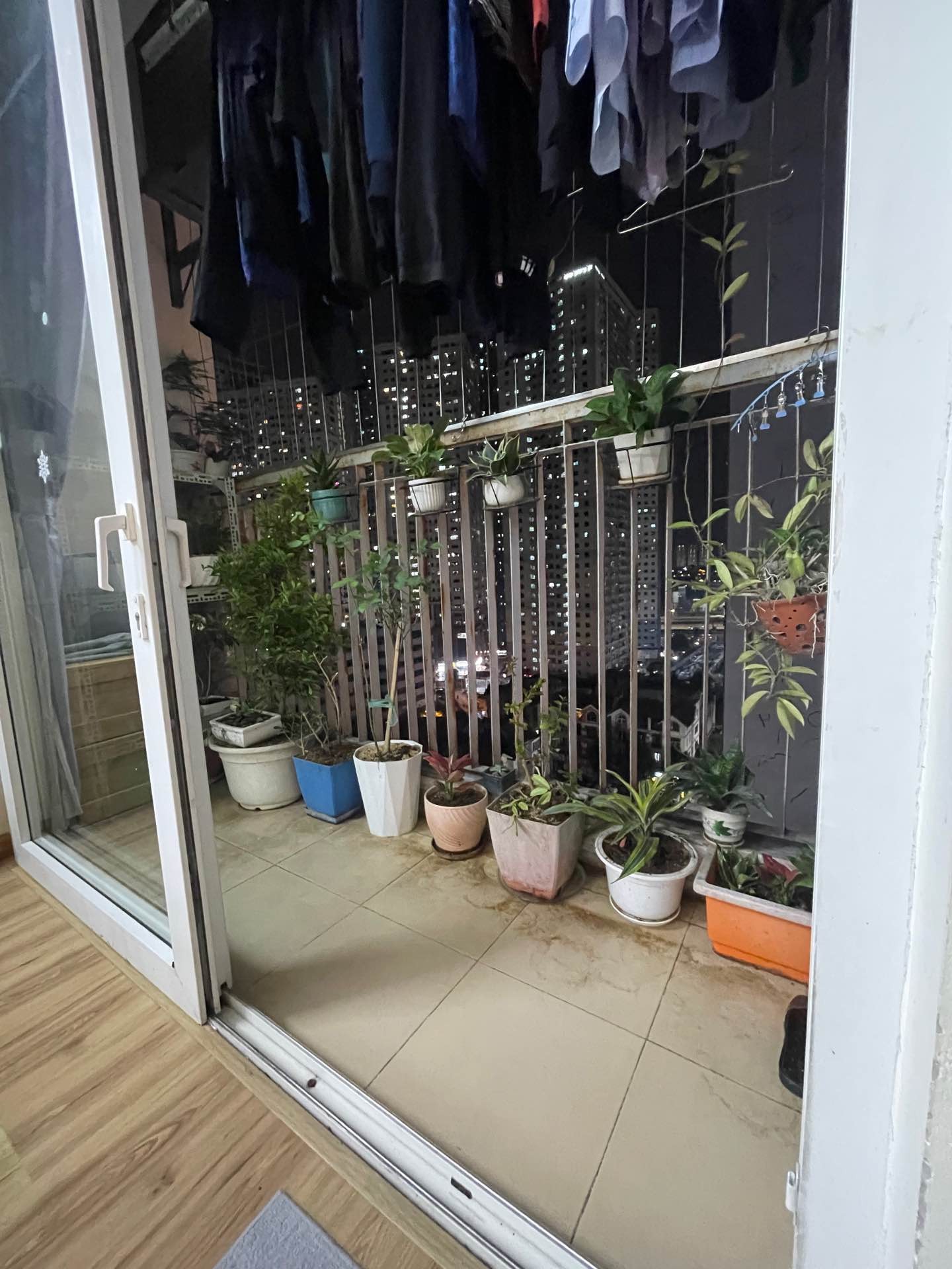 Bán căn hộ Thông Tấn Xã - diện tích 110m2 1 tầng - Lô góc thoáng - giá 9 tỷ