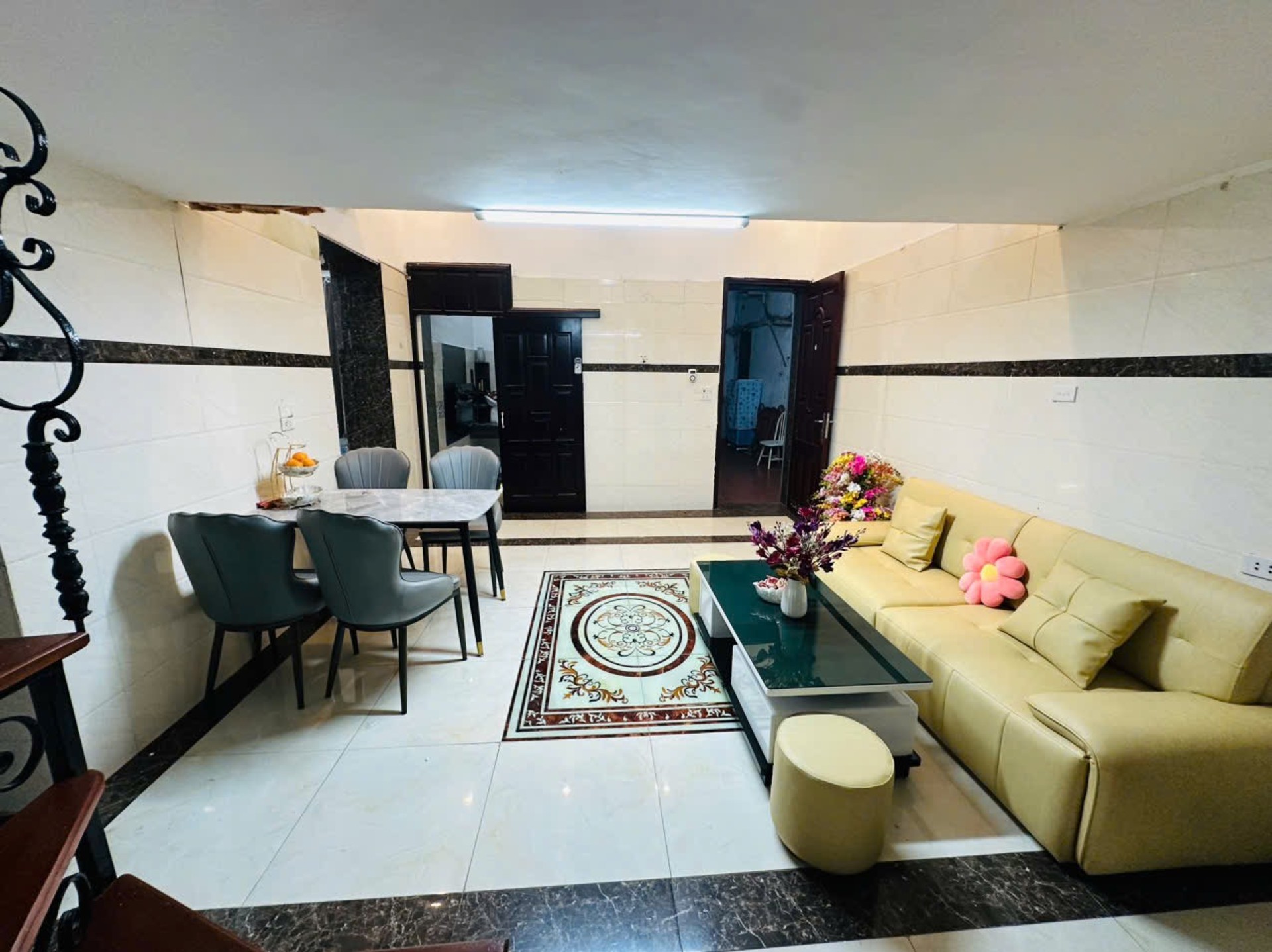 Bán nhà Lương Yên - diện tích 80m2 2 tầng - Nhà đẹp, vị trí đẹp - giá 3,9 tỷ