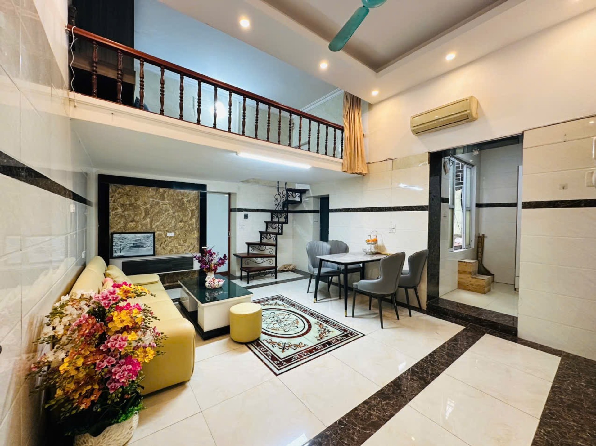 Bán nhà Lương Yên - diện tích 80m2 2 tầng - Nhà đẹp, vị trí đẹp - giá 3,9 tỷ