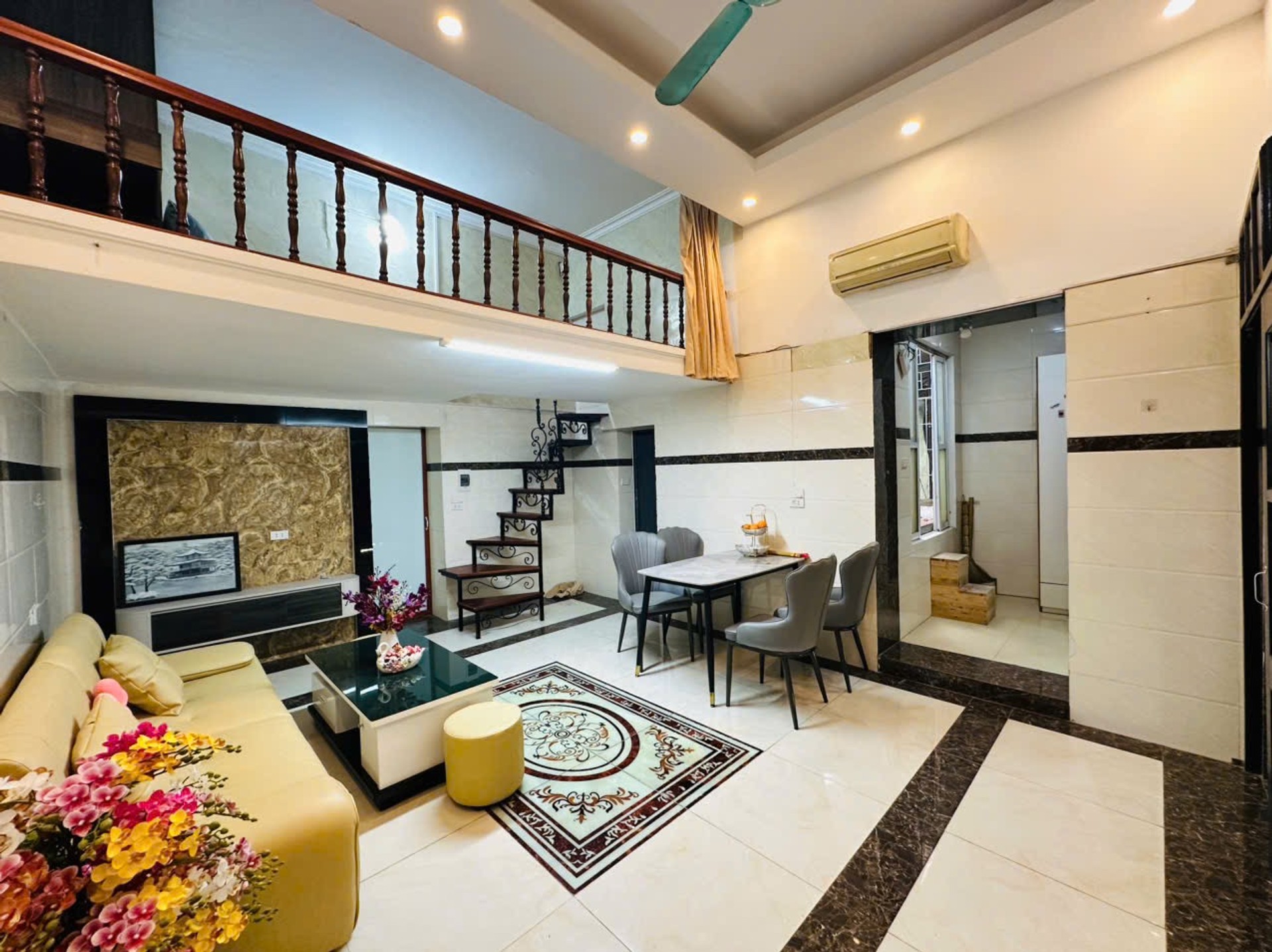 Bán nhà Lương Yên - diện tích 80m2 2 tầng - Nhà đẹp, vị trí đẹp - giá 3,9 tỷ