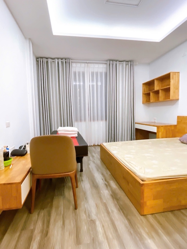 Bán nhà Bắc Linh Đàm - diện tích 230m2 5 tầng - Lô góc 3 mặt thoáng - giá 72 tỷ