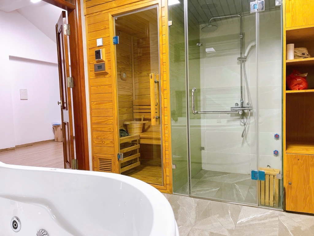 Bán nhà Bắc Linh Đàm - diện tích 230m2 5 tầng - Lô góc 3 mặt thoáng - giá 72 tỷ