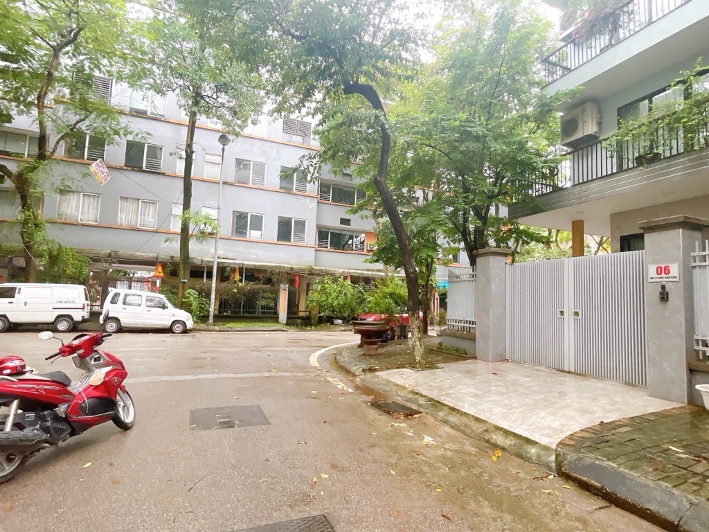 Bán nhà Bắc Linh Đàm - diện tích 230m2 5 tầng - Lô góc 3 mặt thoáng - giá 72 tỷ