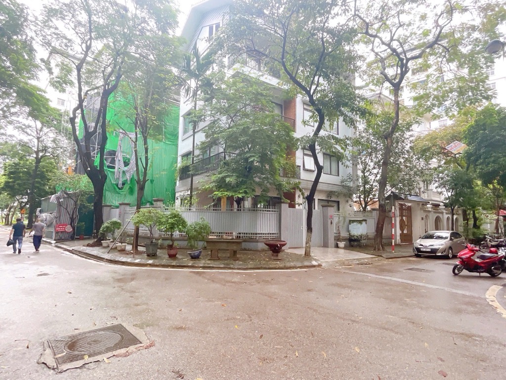 Bán nhà Bắc Linh Đàm - diện tích 230m2 5 tầng - Lô góc 3 mặt thoáng - giá 72 tỷ