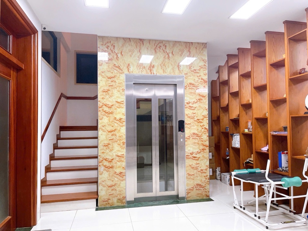 Bán nhà Bắc Linh Đàm - diện tích 230m2 5 tầng - Lô góc 3 mặt thoáng - giá 72 tỷ