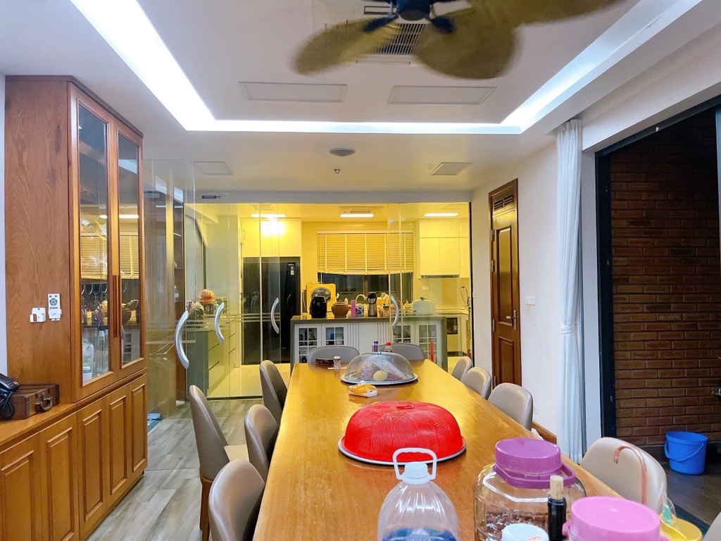 Bán nhà Bắc Linh Đàm - diện tích 230m2 5 tầng - Lô góc 3 mặt thoáng - giá 72 tỷ