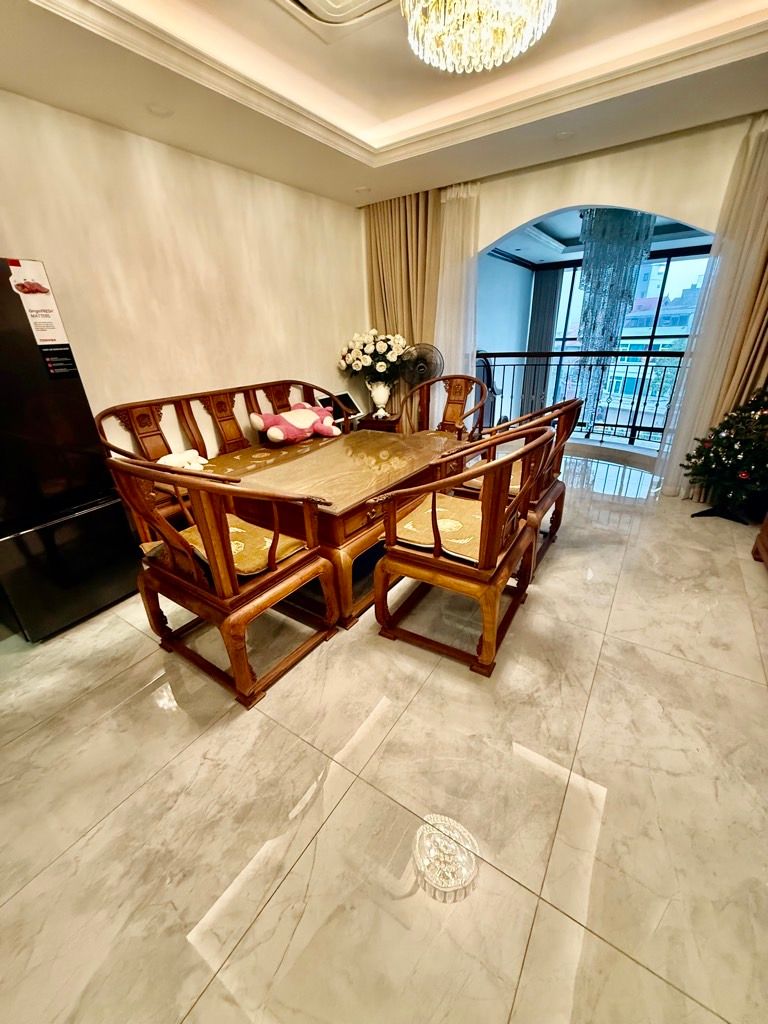 Bán nhà Âu Cơ - diện tích 110m2 7 tầng - Mặt phố kinh doanh - giá 41 tỷ