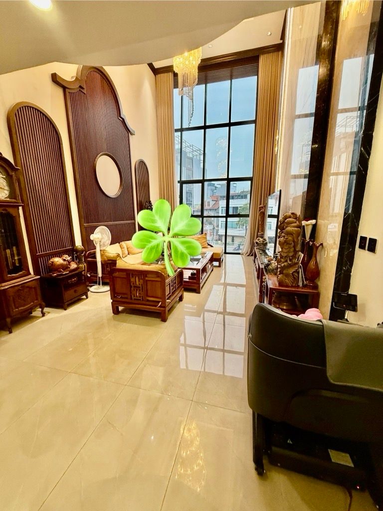 Bán nhà Âu Cơ - diện tích 110m2 7 tầng - Mặt phố kinh doanh - giá 41 tỷ