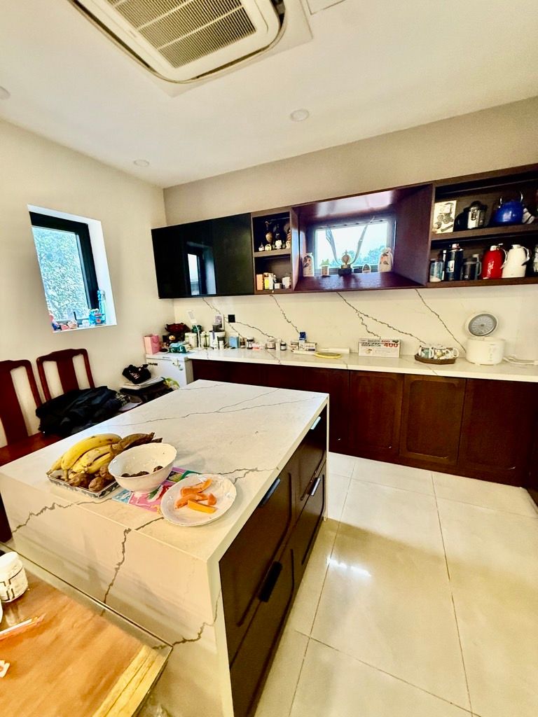 Bán nhà Âu Cơ - diện tích 110m2 7 tầng - Mặt phố kinh doanh - giá 41 tỷ