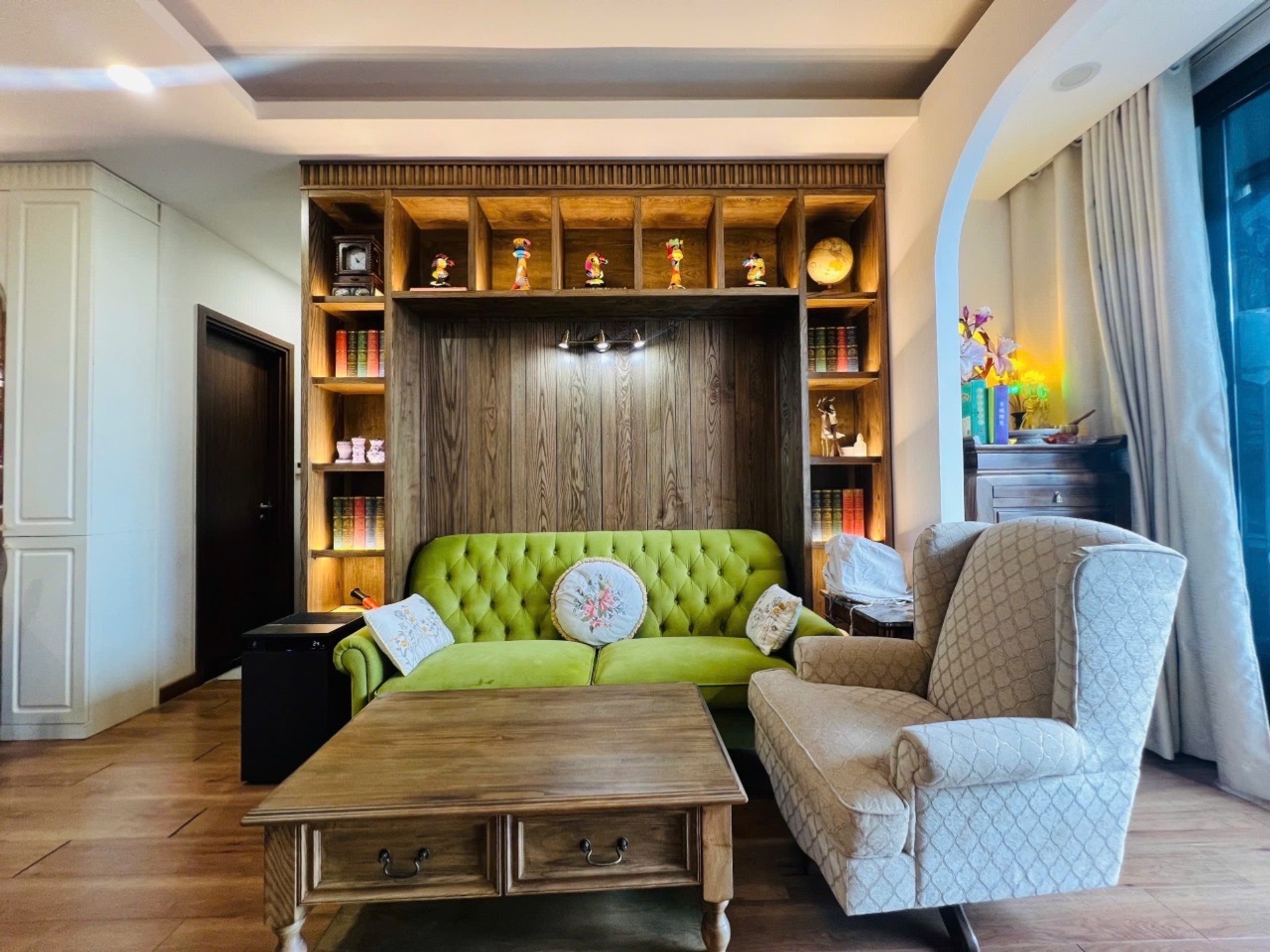 Bán nhà Minh Khai - diện tích 105m2 1 tầng - Căn góc, chung cư cao cấp - giá 15,65 tỷ