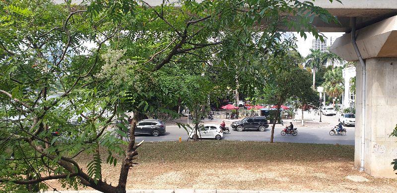 Bán nhà Hoàng Cầu - diện tích 50m2 3 tầng - Mặt phố view hồ siêu đẹp - giá 29,5 tỷ