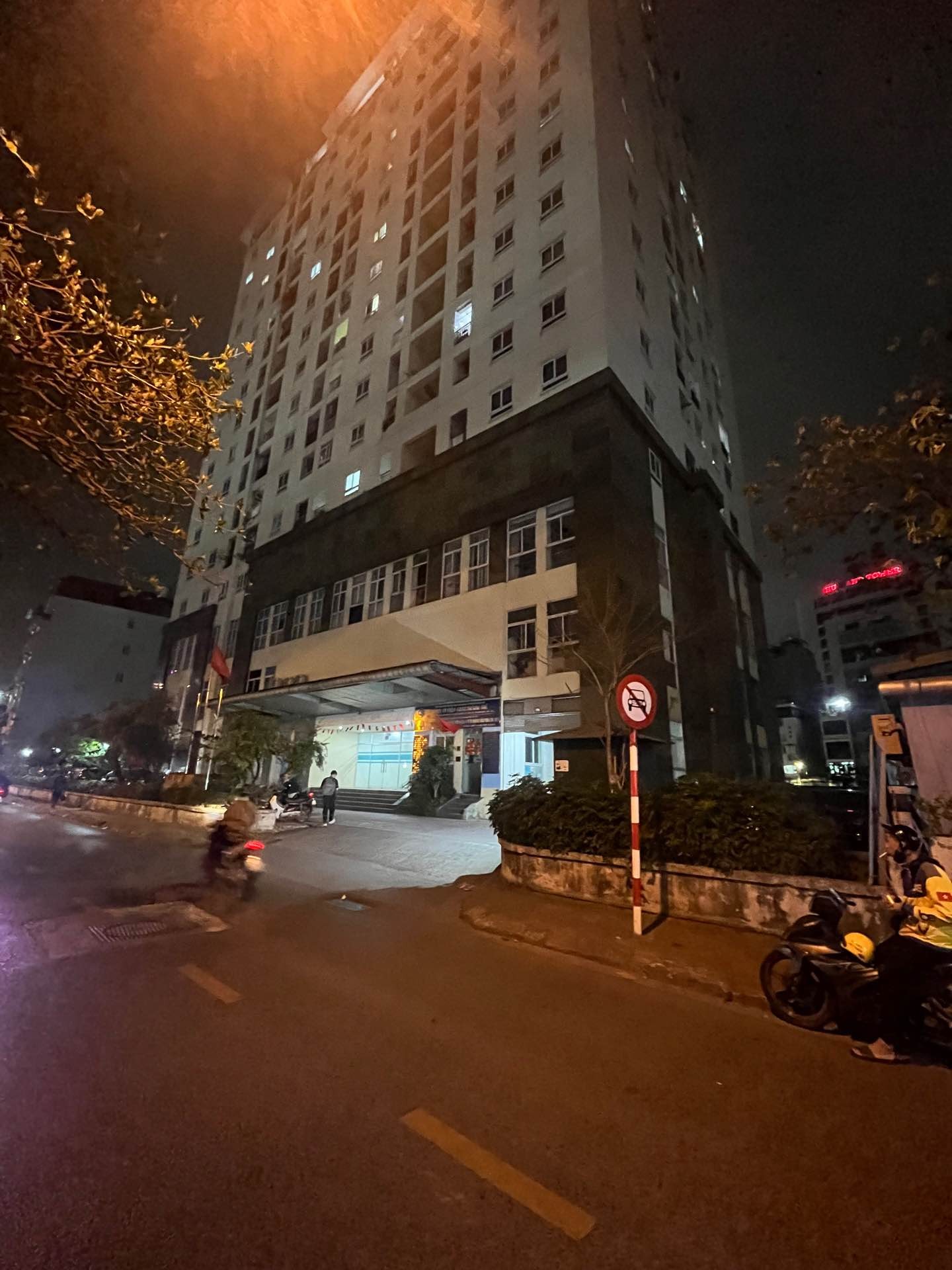 Bán nhà Đại Từ - diện tích 96m2 12 tầng - Căn hộ đẹp hoàn hảo - giá 8,4 tỷ