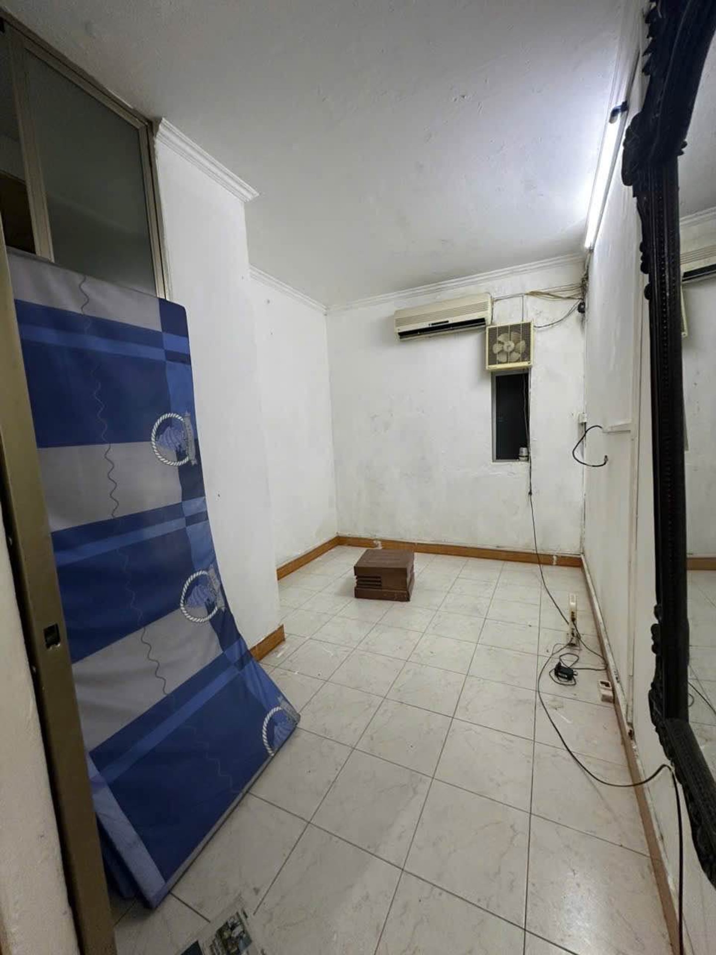 Bán nhà Hồng Mai - diện tích 30m2 1 tầng - Căn hộ tầng 5 trong khu tập thể - giá 3,35 tỷ