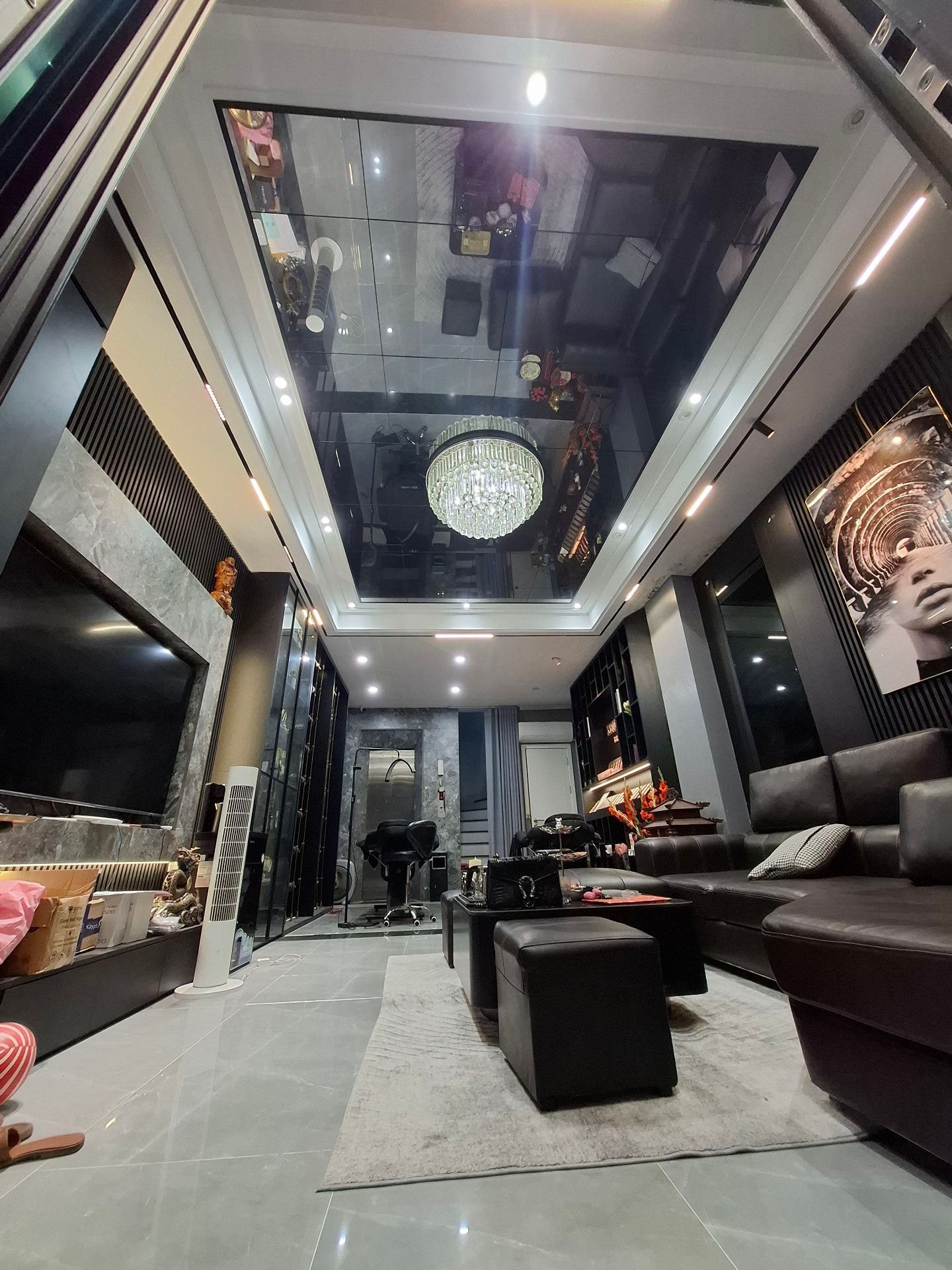 Bán nhà Kim Giang - diện tích 39m2 7 tầng - Lô góc, thang máy - giá 15,6 tỷ
