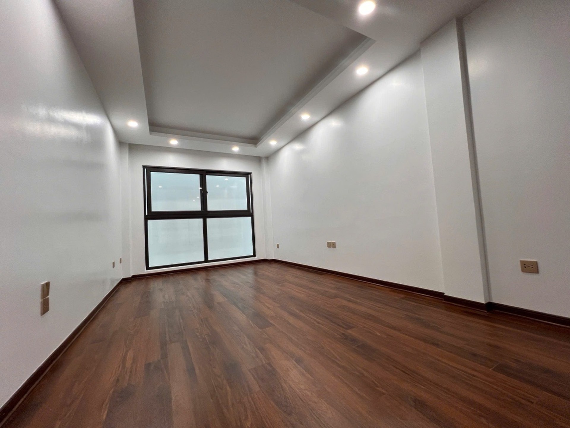 Bán nhà Giải Phóng - diện tích 85m2 6 tầng - Ô TÔ VÀO NHÀ - giá 27,8 tỷ