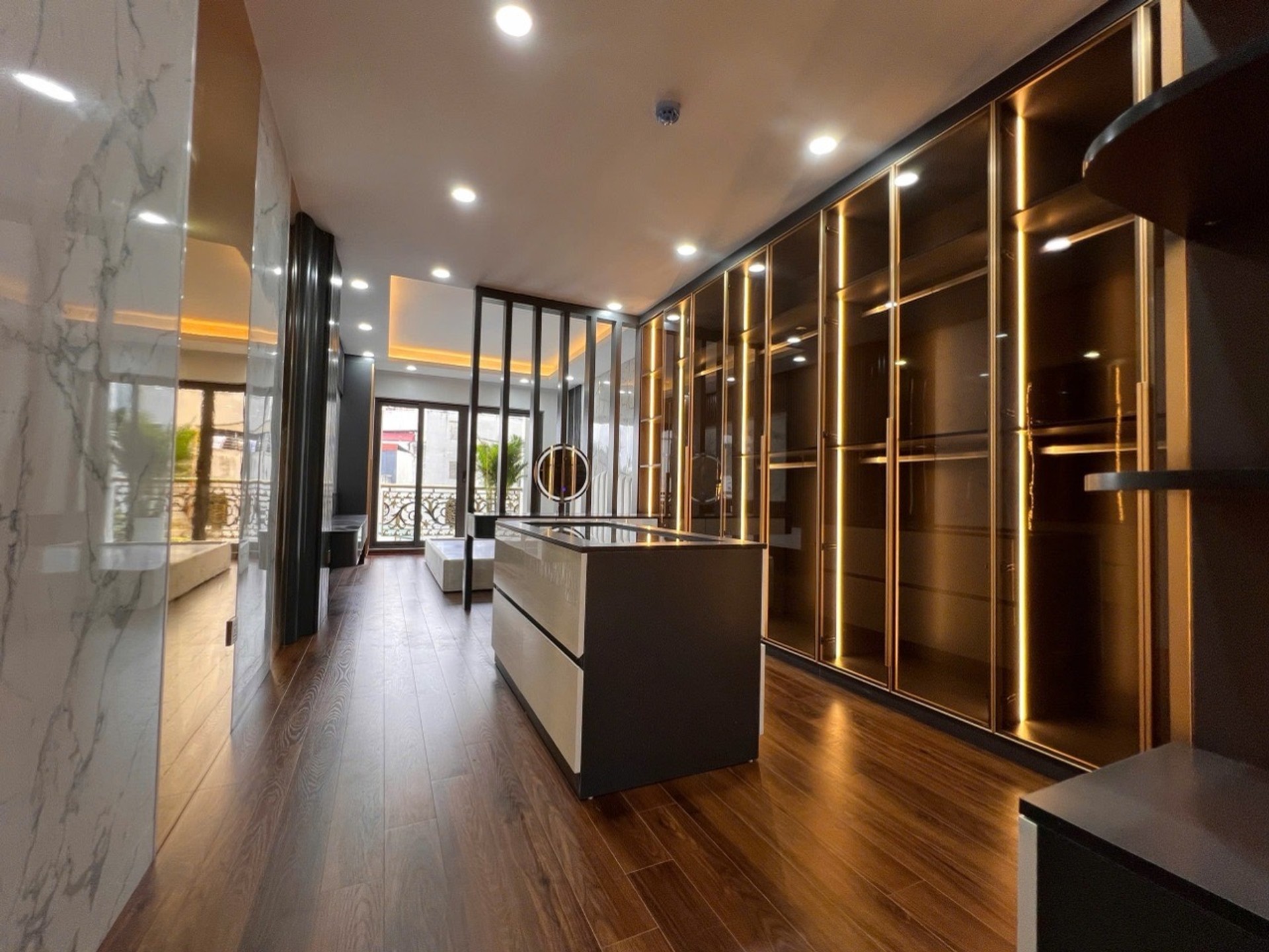Bán nhà Giải Phóng - diện tích 85m2 6 tầng - Ô TÔ VÀO NHÀ - giá 27,8 tỷ