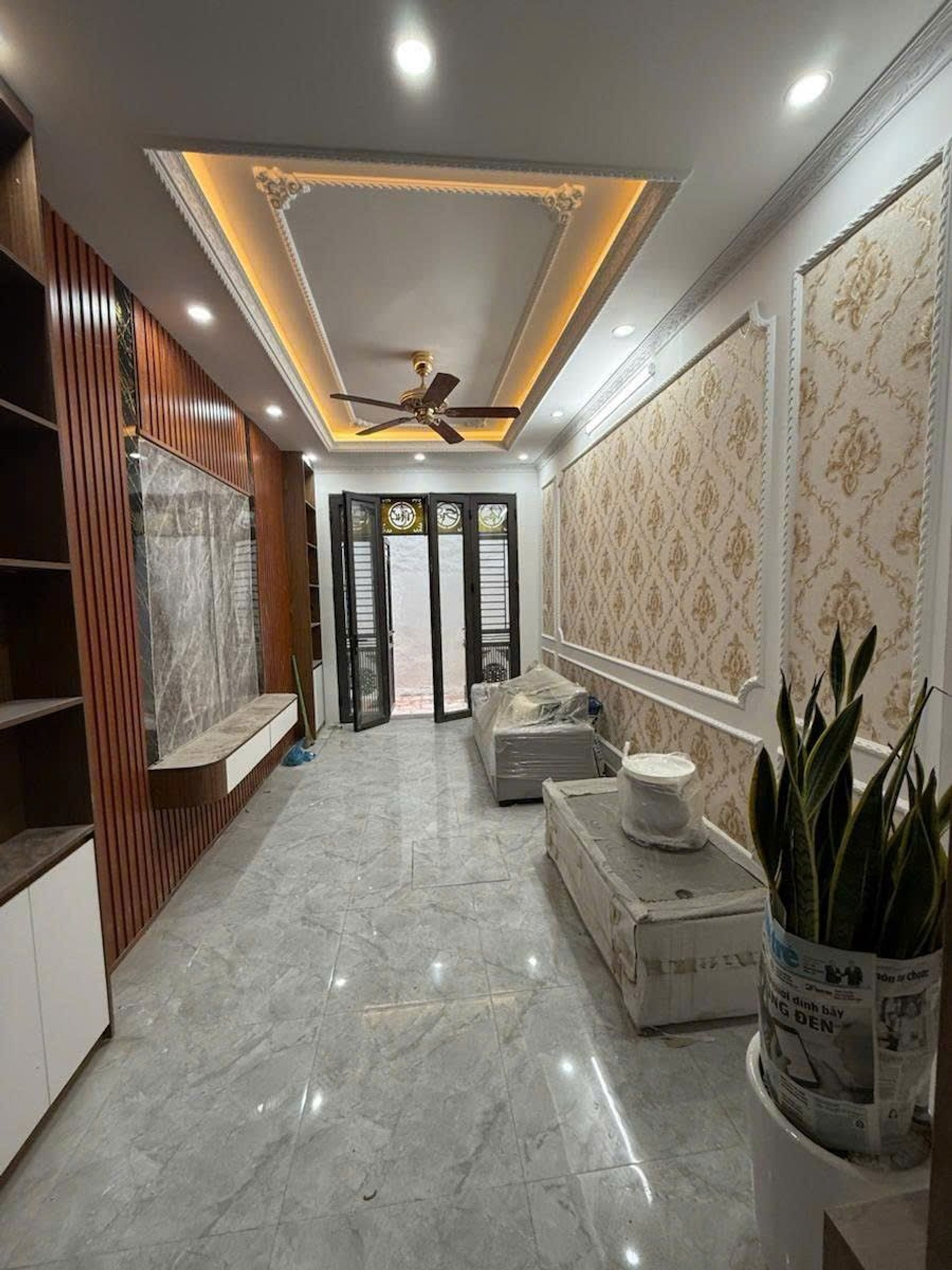 Bán nhà Lĩnh Nam - diện tích 32m2 5 tầng - Tặng full nội thất - giá 6,8 tỷ
