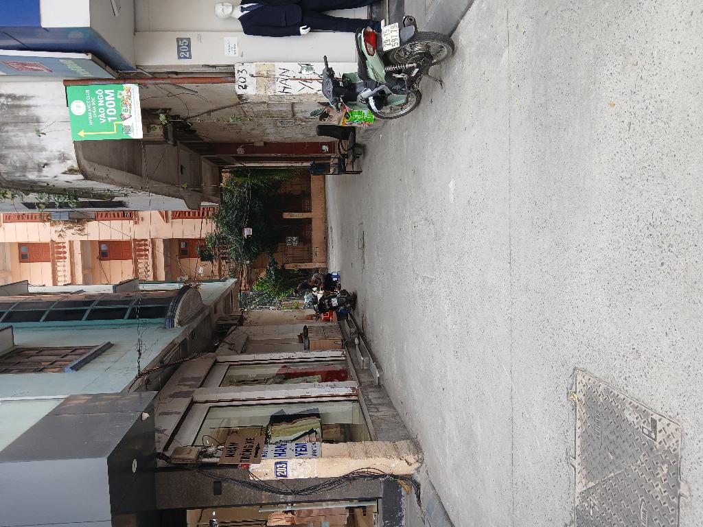 Bán nhà Chùa Bộc - diện tích 36m2 5 tầng - Nhà mặt đường - giá 31,8 tỷ