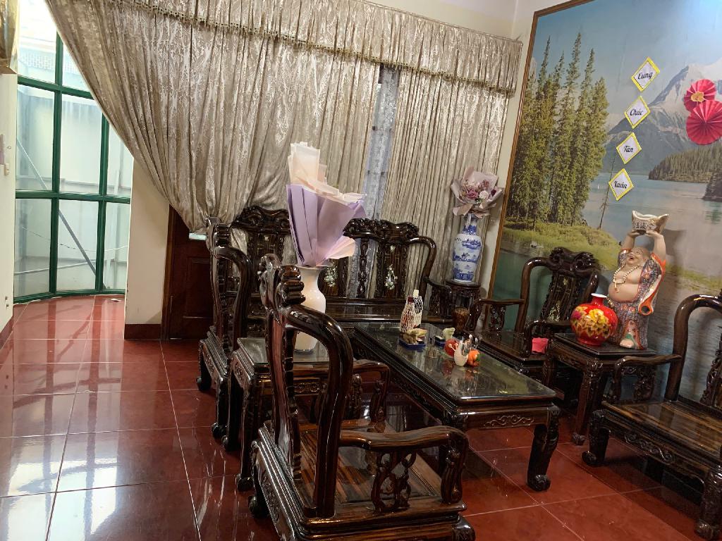 Bán nhà Chùa Bộc - diện tích 36m2 5 tầng - Nhà mặt đường - giá 31,8 tỷ