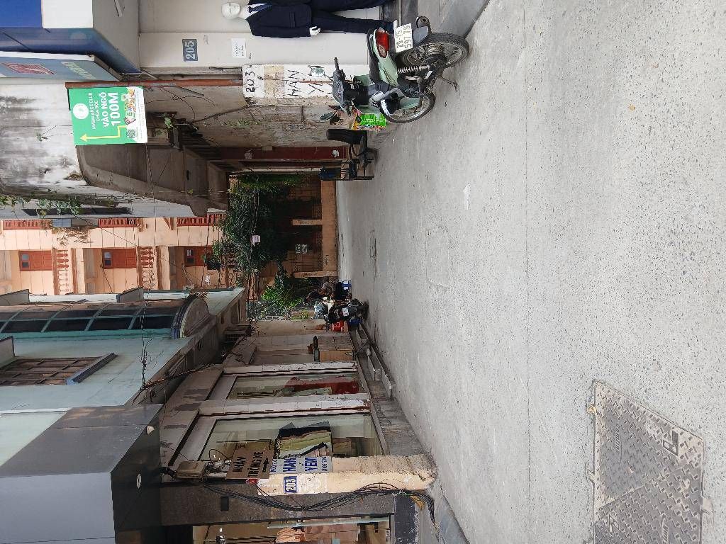 Bán nhà Chùa Bộc - diện tích 36m2 5 tầng - Nhà mặt đường - giá 31,8 tỷ