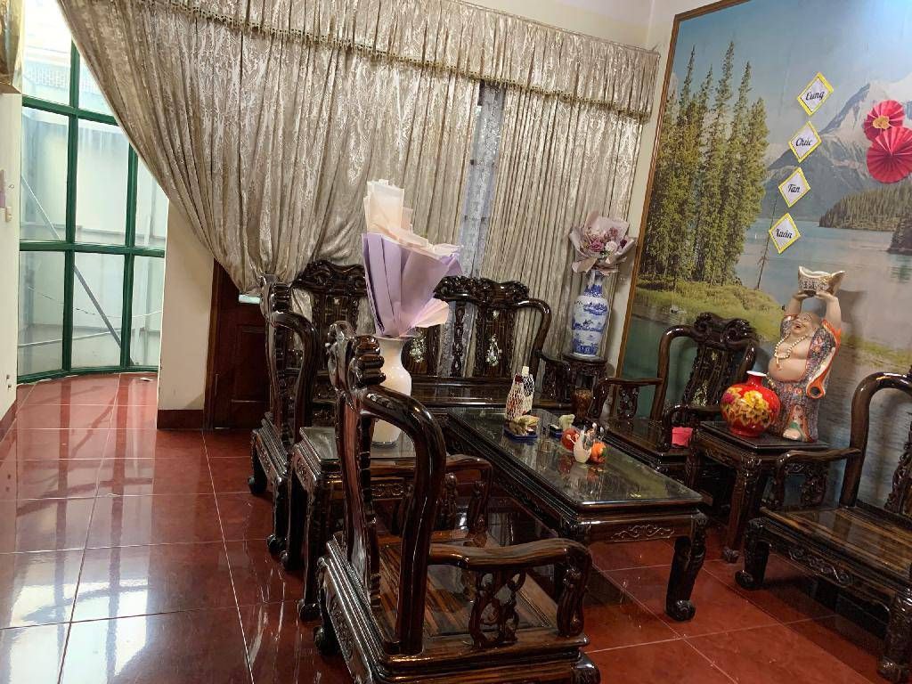 Bán nhà Chùa Bộc - diện tích 36m2 5 tầng - Nhà mặt đường - giá 31,8 tỷ