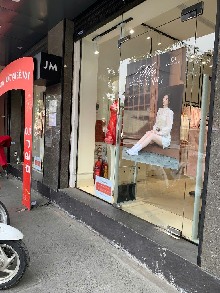 Bán nhà Chùa Bộc - diện tích 36m2 5 tầng - Nhà mặt đường - giá 31,8 tỷ