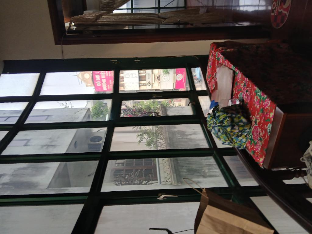 Bán nhà Chùa Bộc - diện tích 36m2 5 tầng - Nhà mặt đường - giá 31,8 tỷ