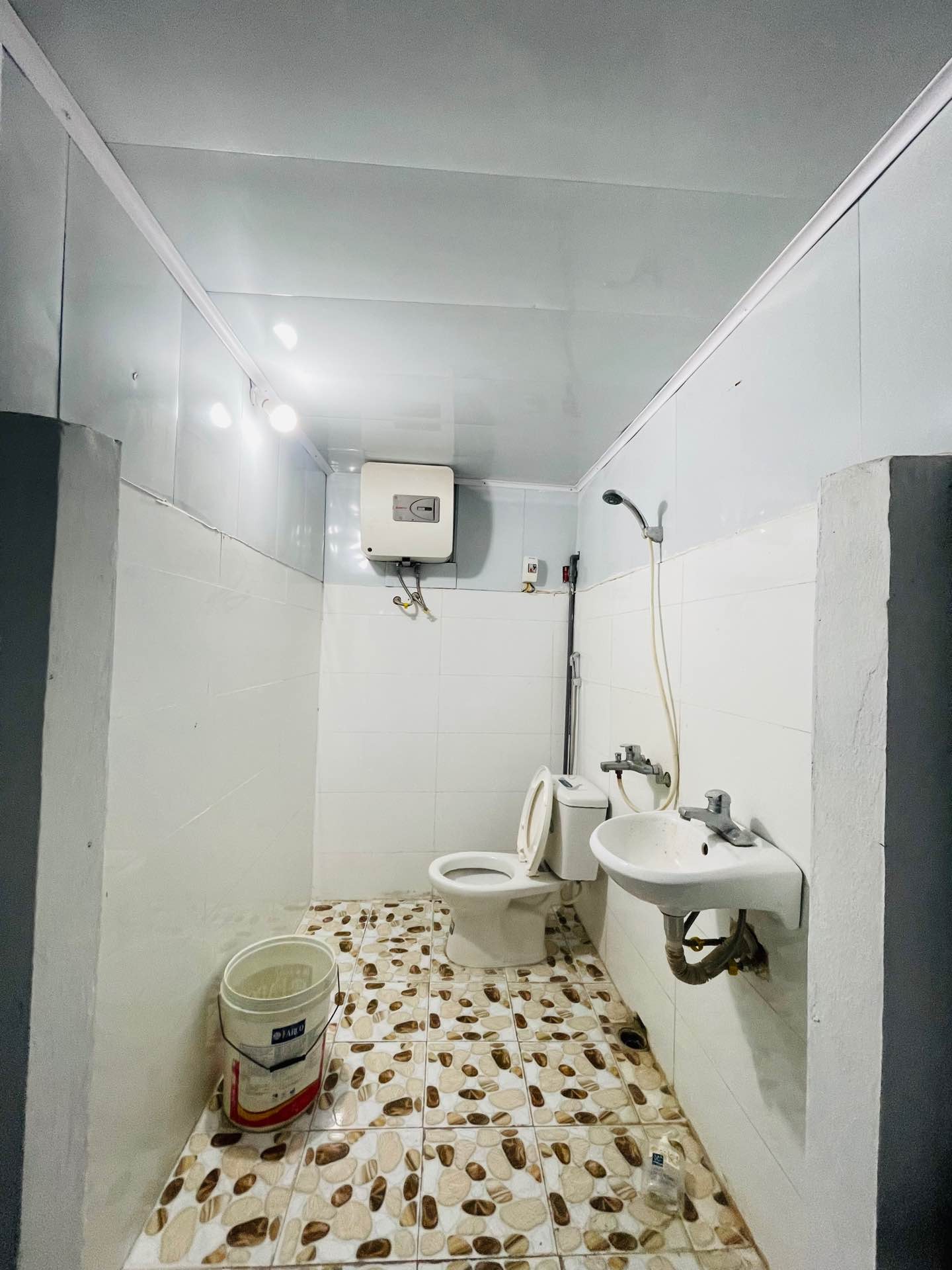 Bán nhà Định Công Thượng - diện tích 25m2 3 tầng - Lô Góc - giá 1,95 tỷ