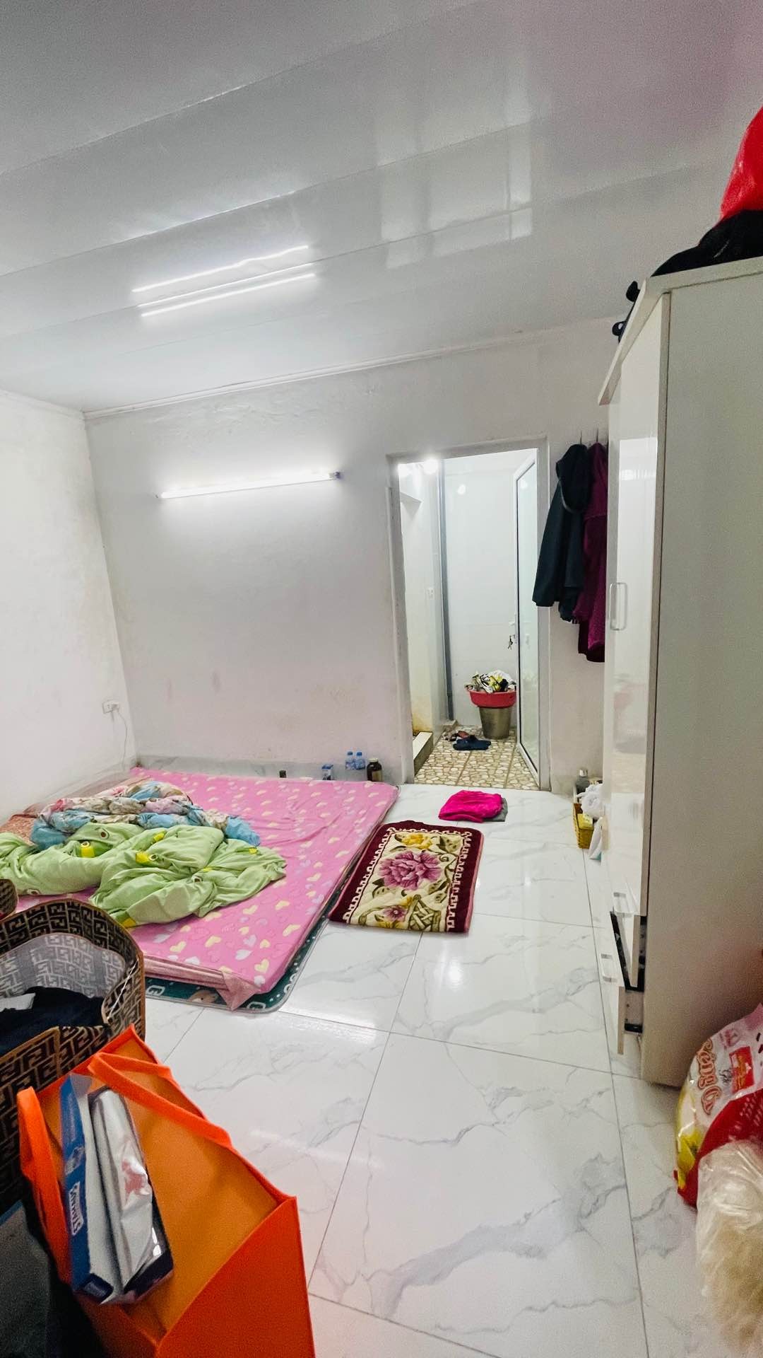 Bán nhà Định Công Thượng - diện tích 25m2 3 tầng - Lô Góc - giá 1,95 tỷ