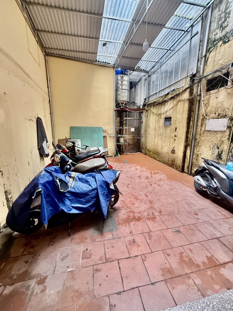 Bán nhà Trần Khát Chân - diện tích 110m2 6 tầng - Đang cập nhật - giá 26 tỷ